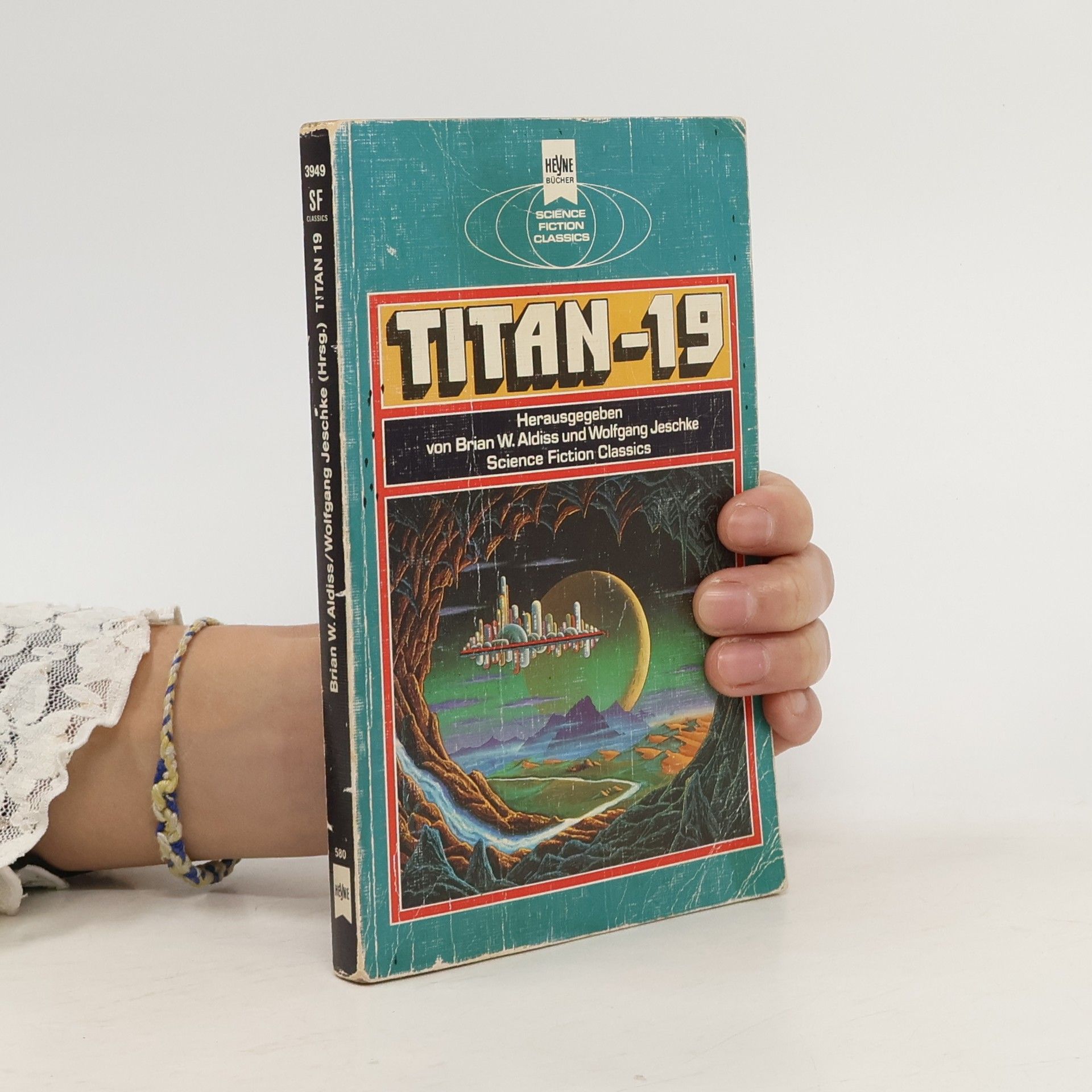 Kolektív autorov Titan 19