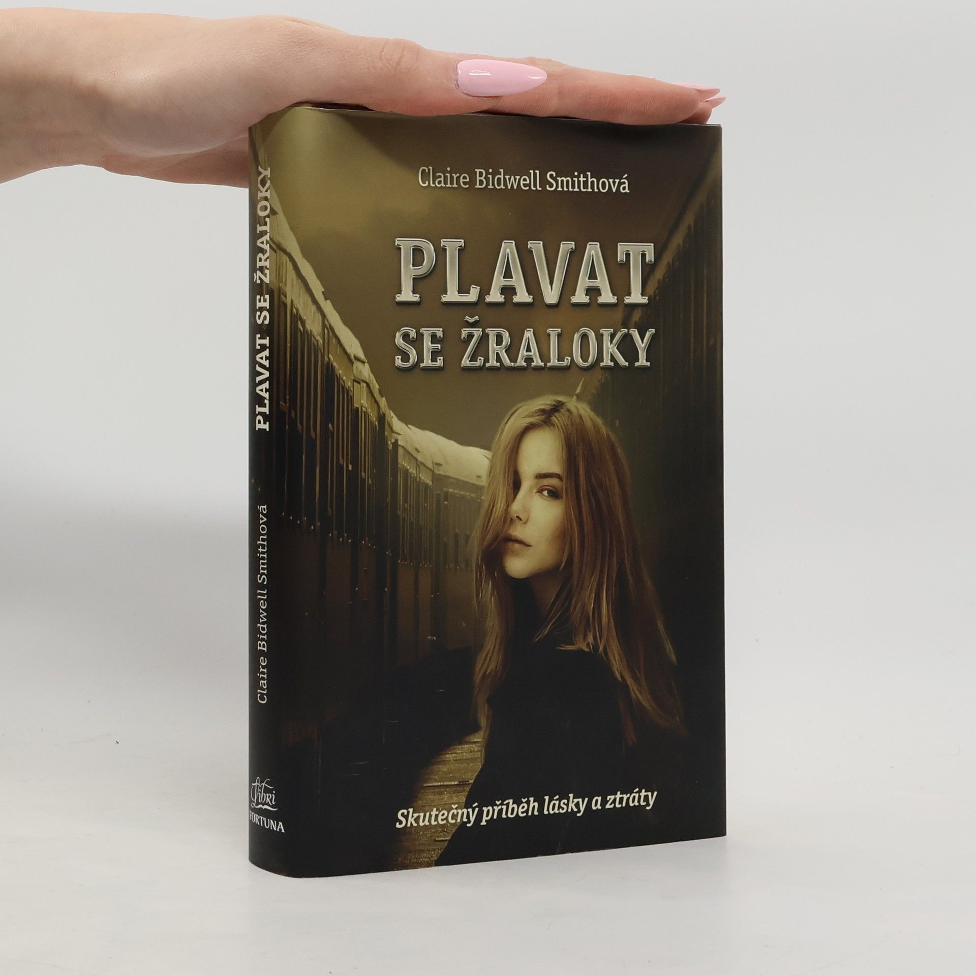 Claire Bidwell Smith Plavat se žraloky