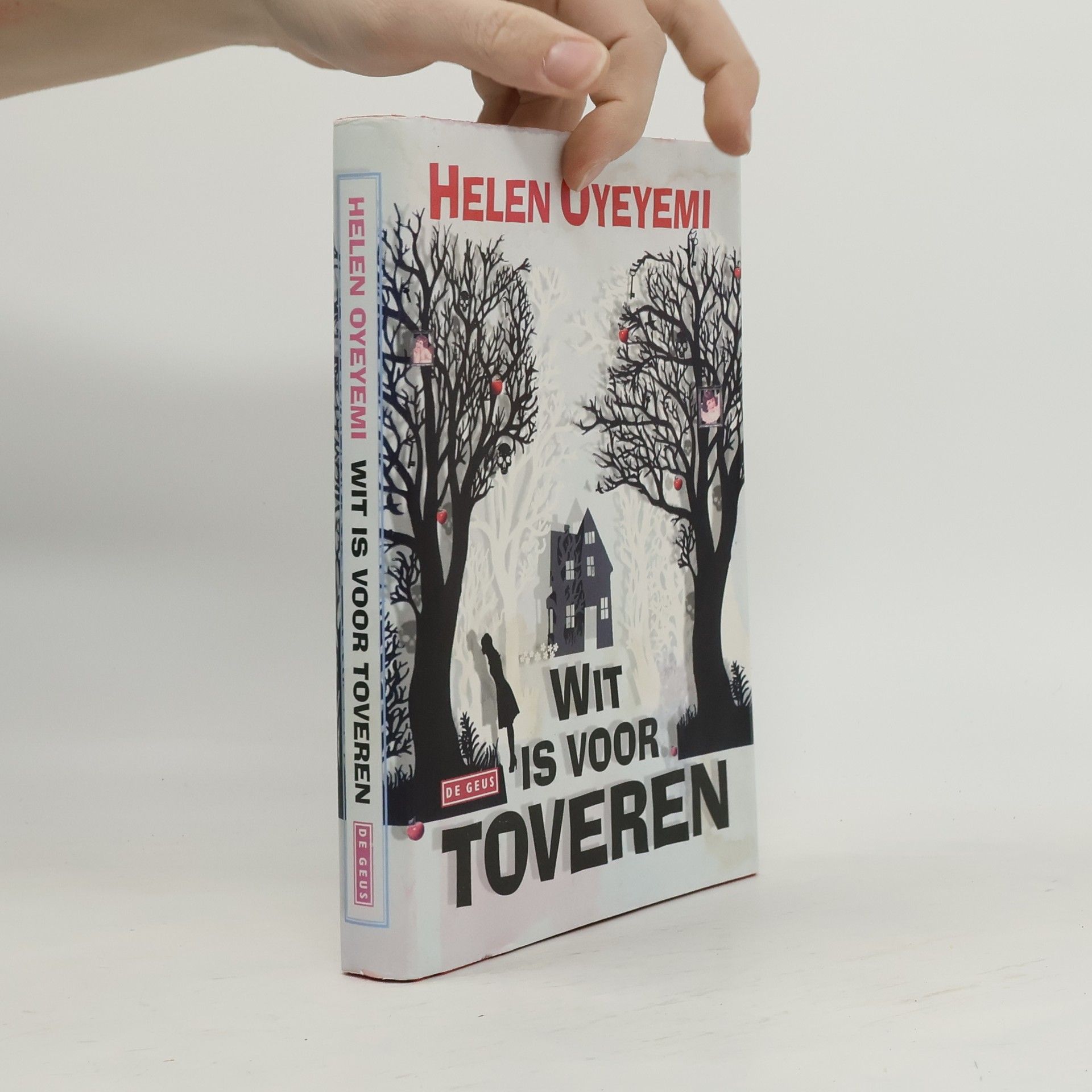 Helen Oyeyemi Wit is voor toveren