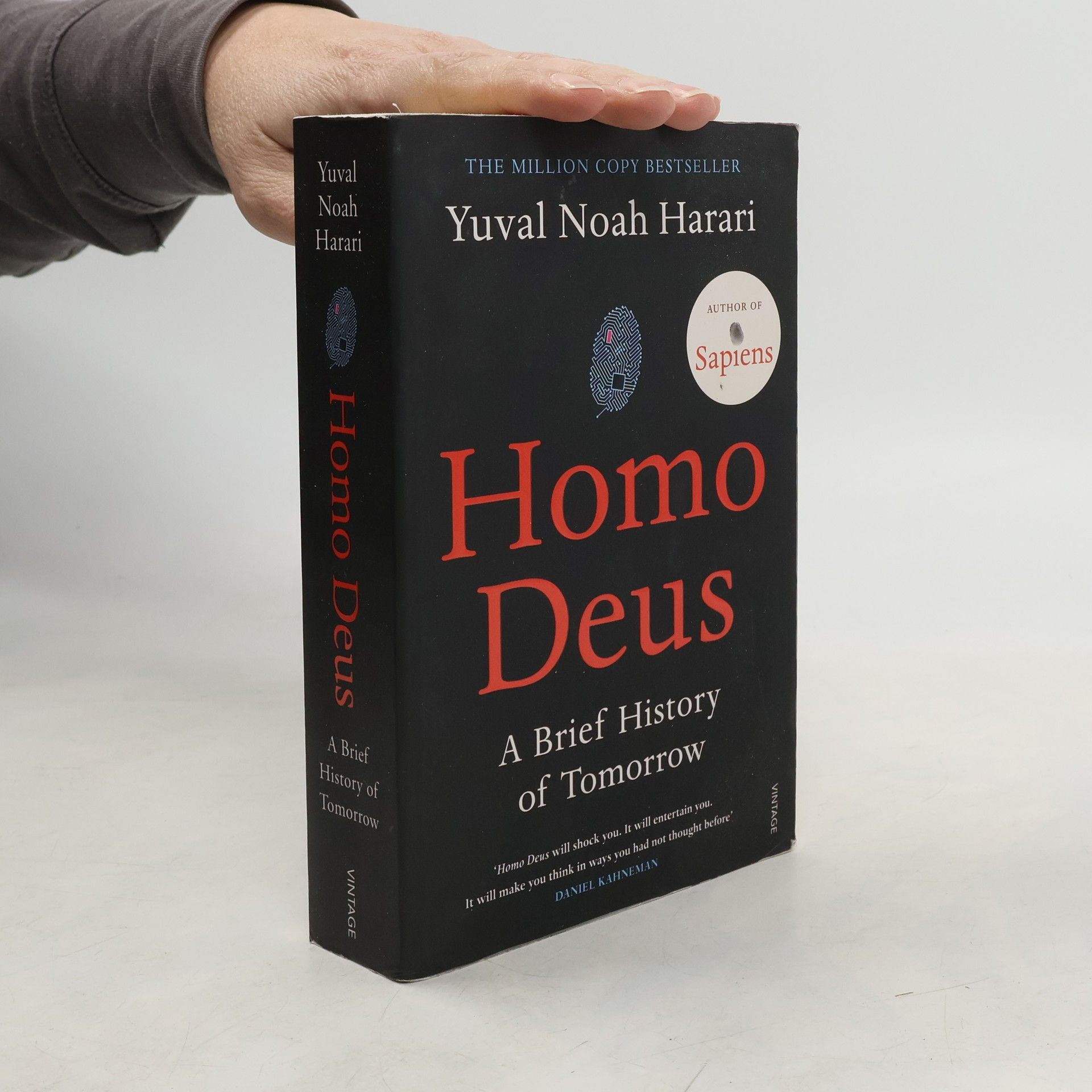 Yuval Noah Harari Homo Deus. A Brief History of Tomorrow