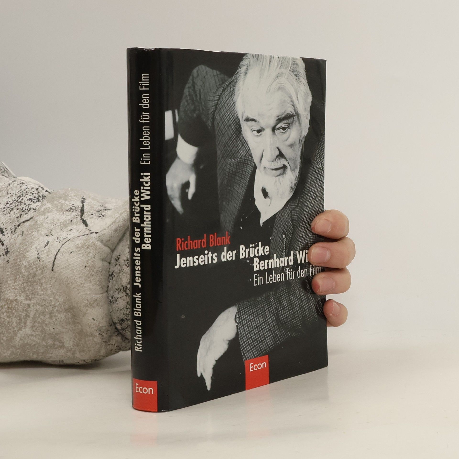 Jenseits der Brücke