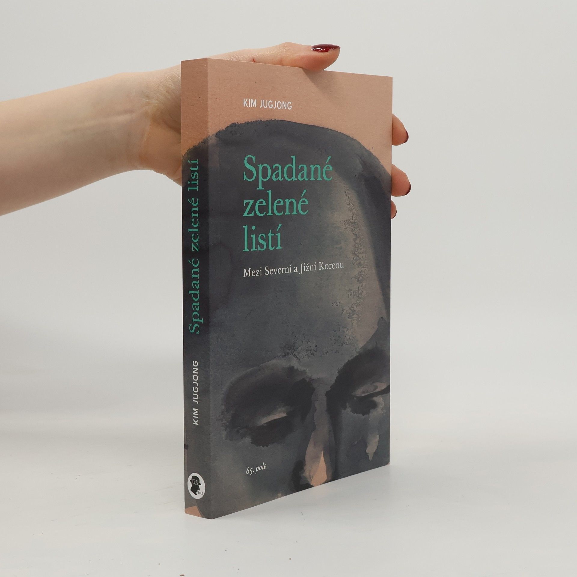 Spadané zelené listí