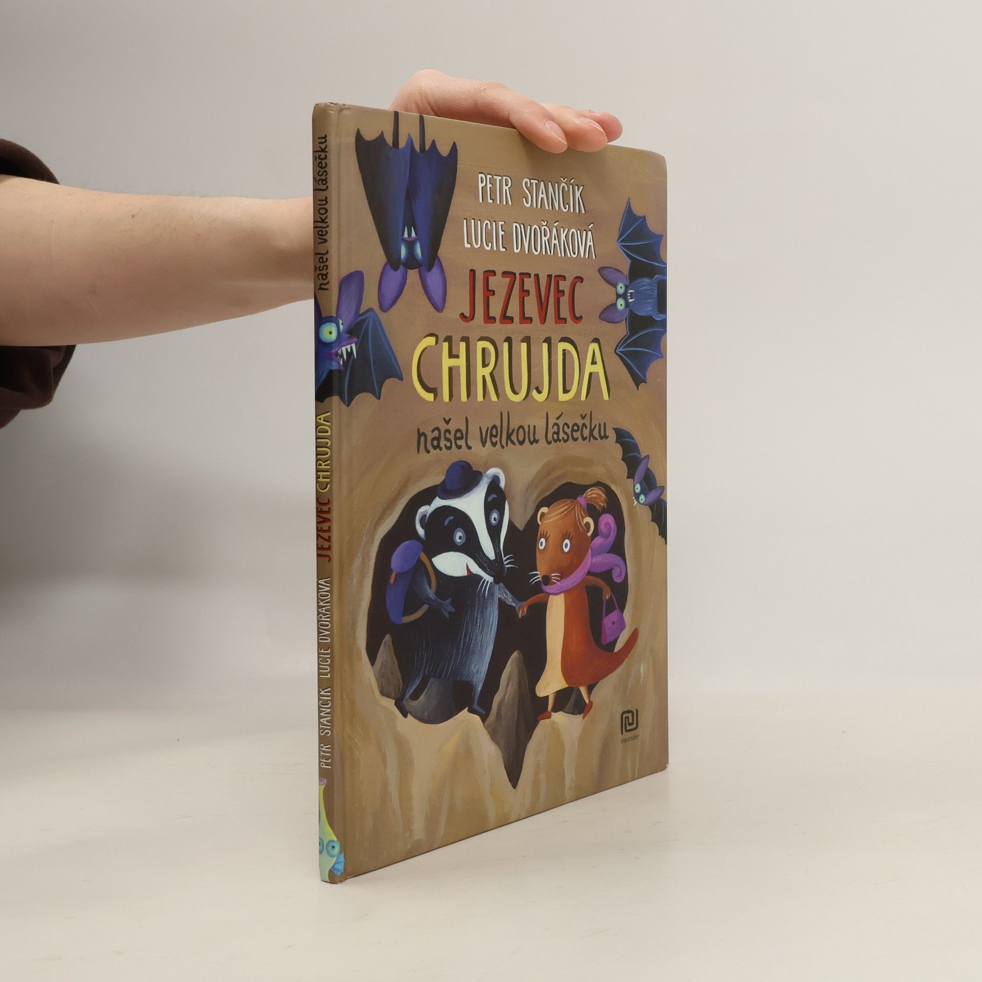 Jezevec Chrujda našel velkou lásečku