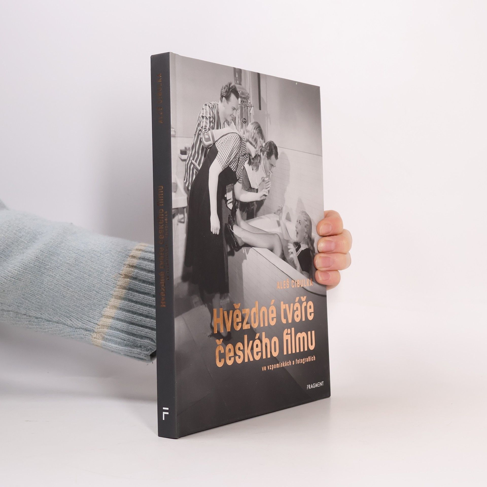 Hvězdné tváře českého filmu ve vzpomínkách a fotografiích