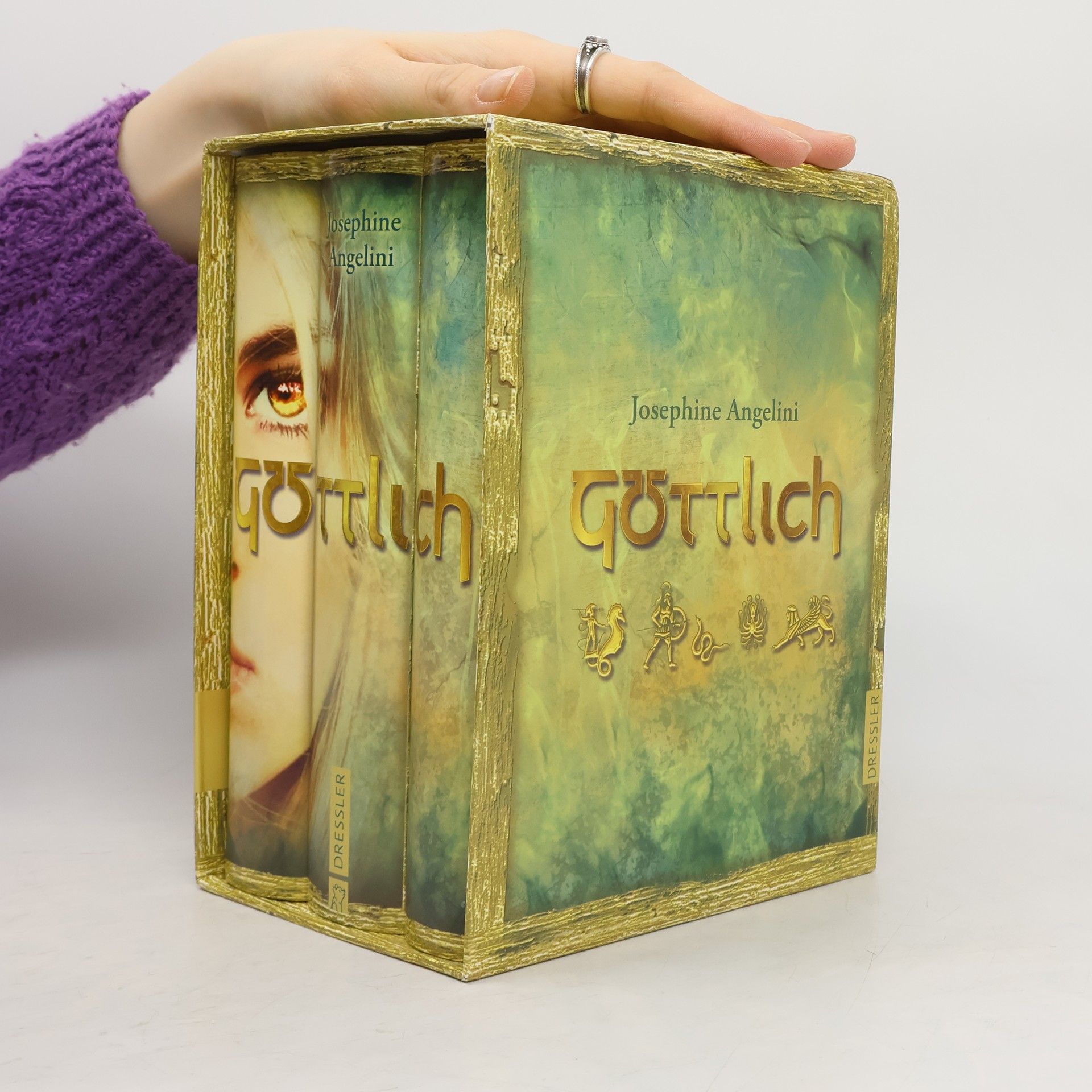 Josephine Angelini Göttlich-Trilogie