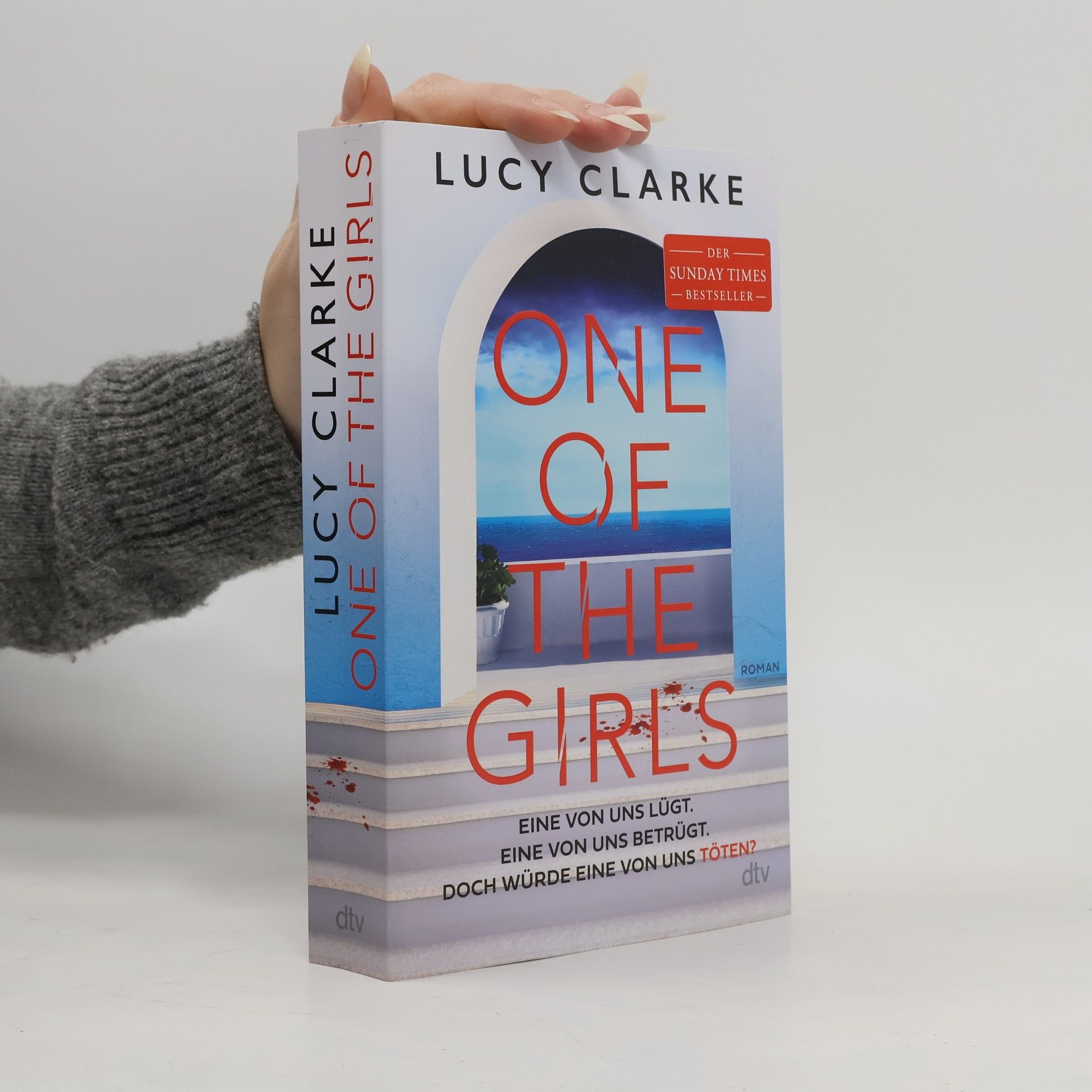 Lucy Clarke One of the Girls