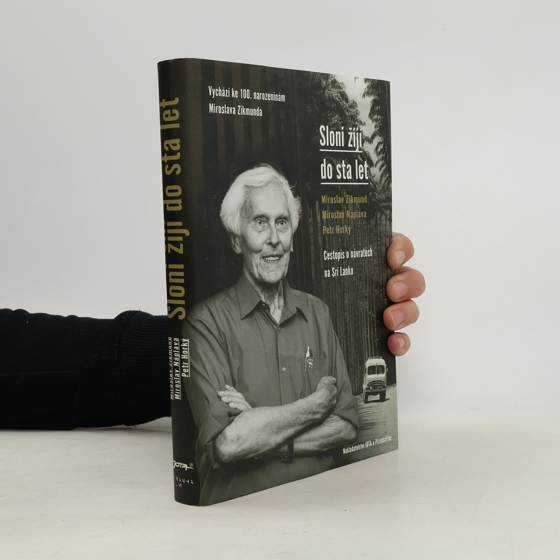 Miroslav Zikmund Sloni žijí do sta let