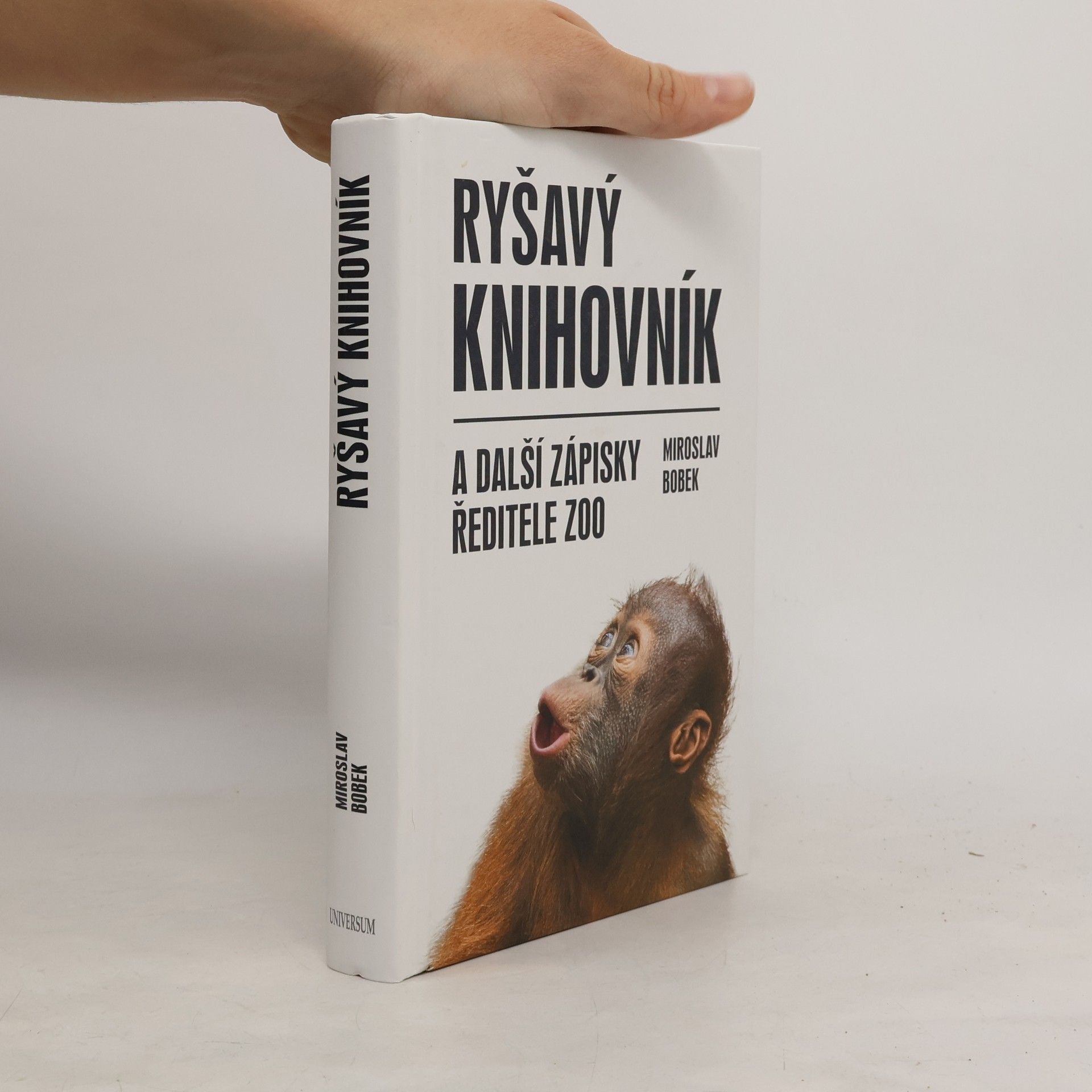 Miroslav Bobek Ryšavý knihovník a další zápisky ředitele zoo