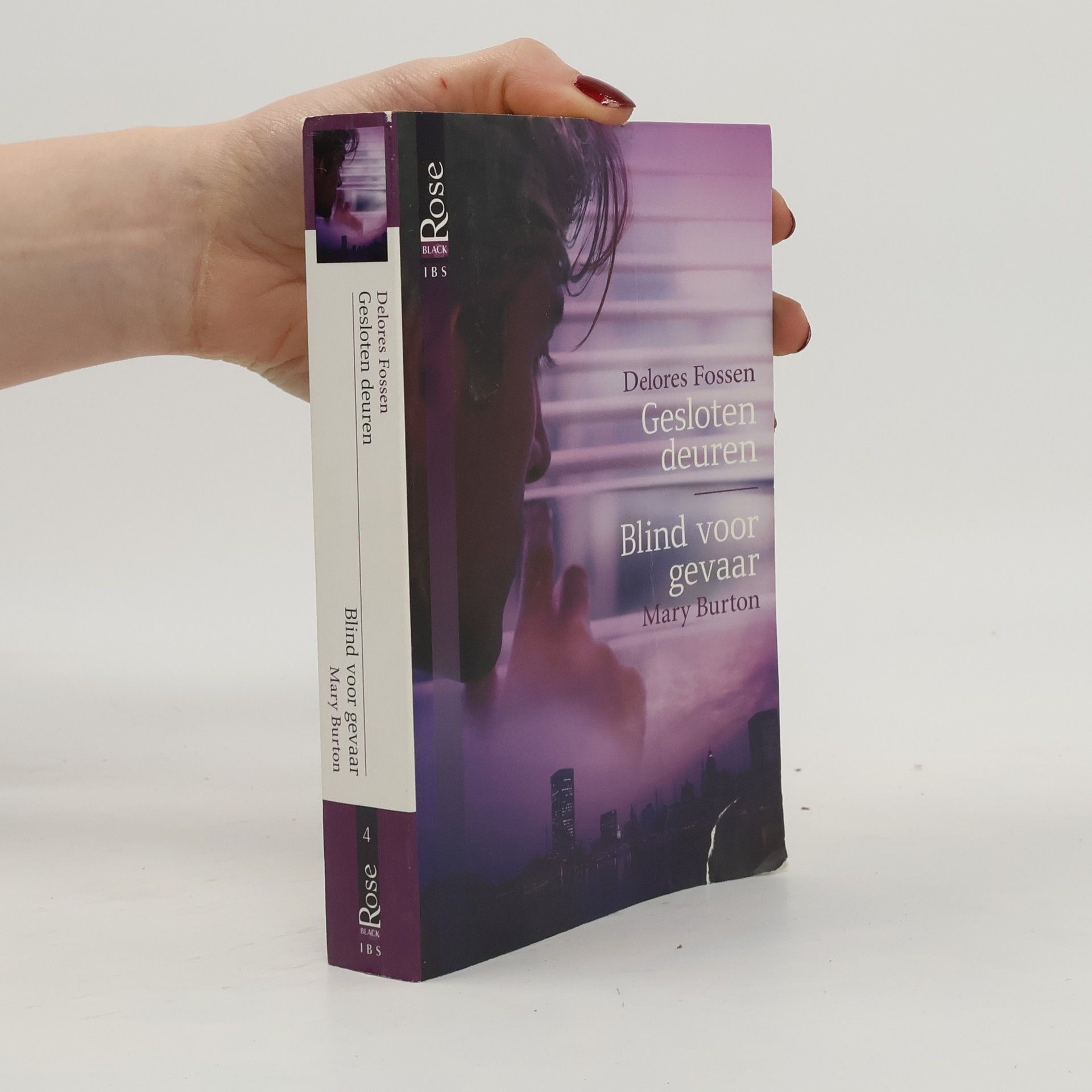 Rose Black - 4: Gesloten deuren