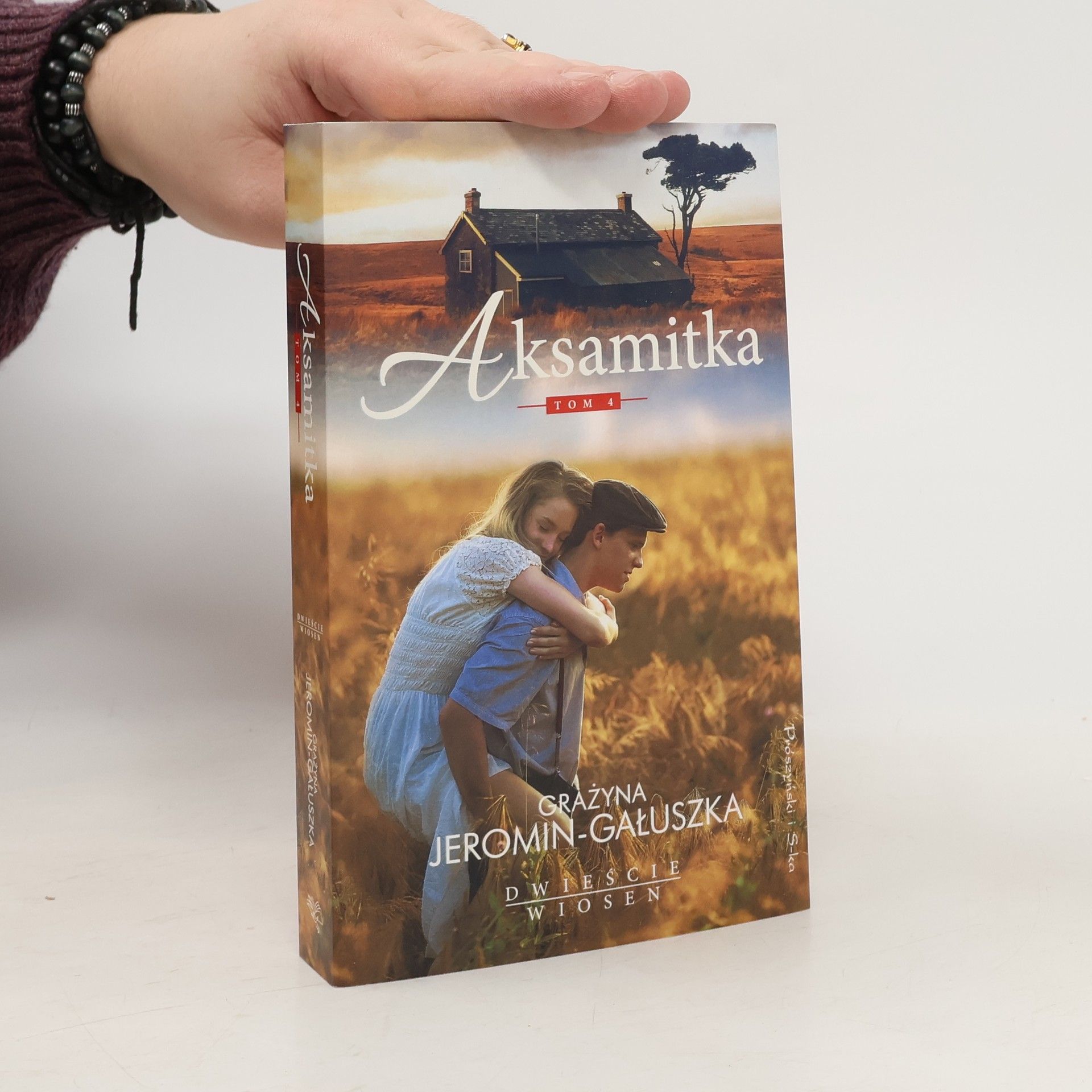 Dwieście wiosen T.4 Aksamitka