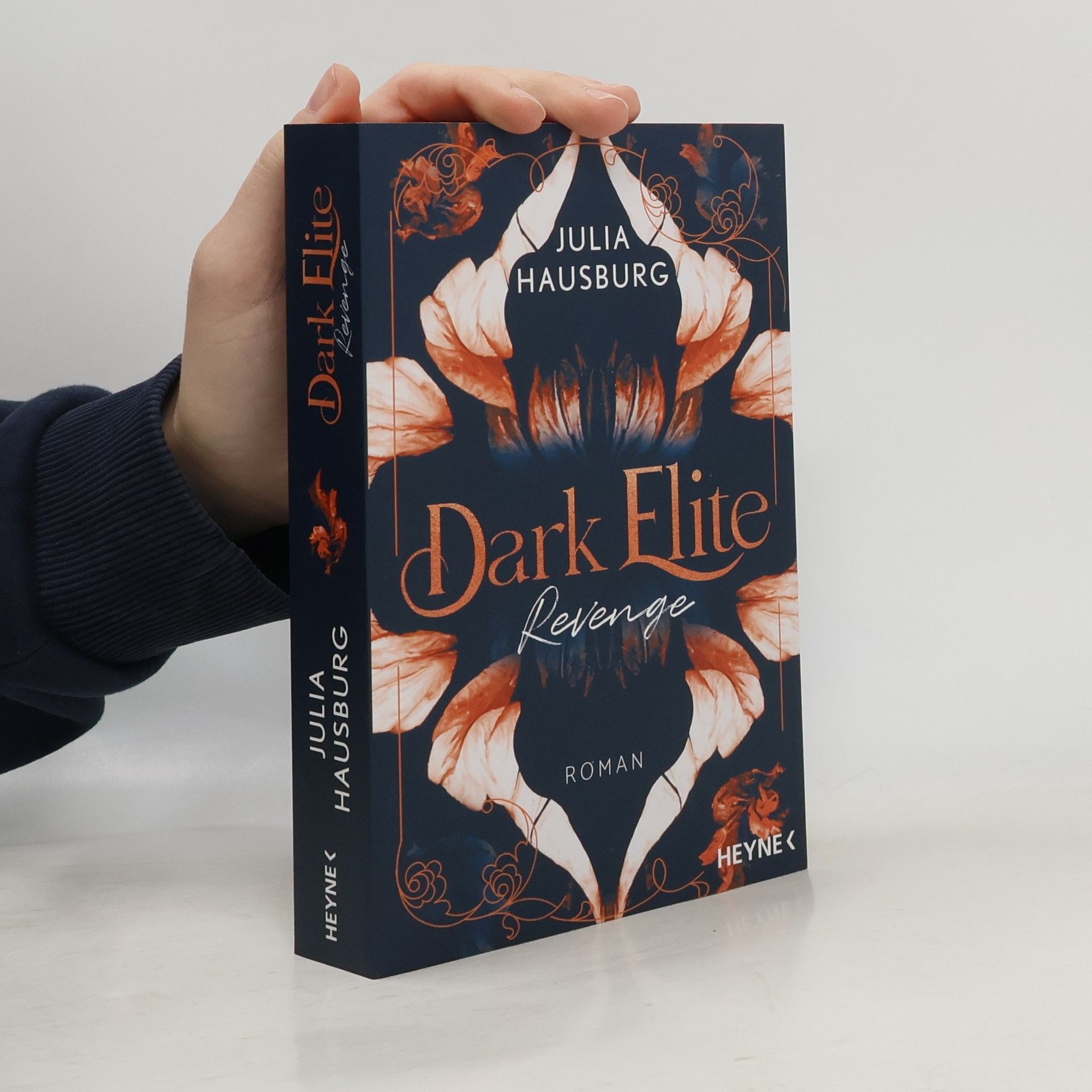 Julia Hausburg Dark Elite – Revenge