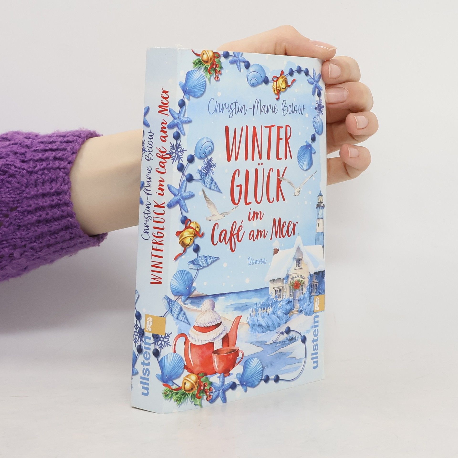 Winterglück im Café am Meer