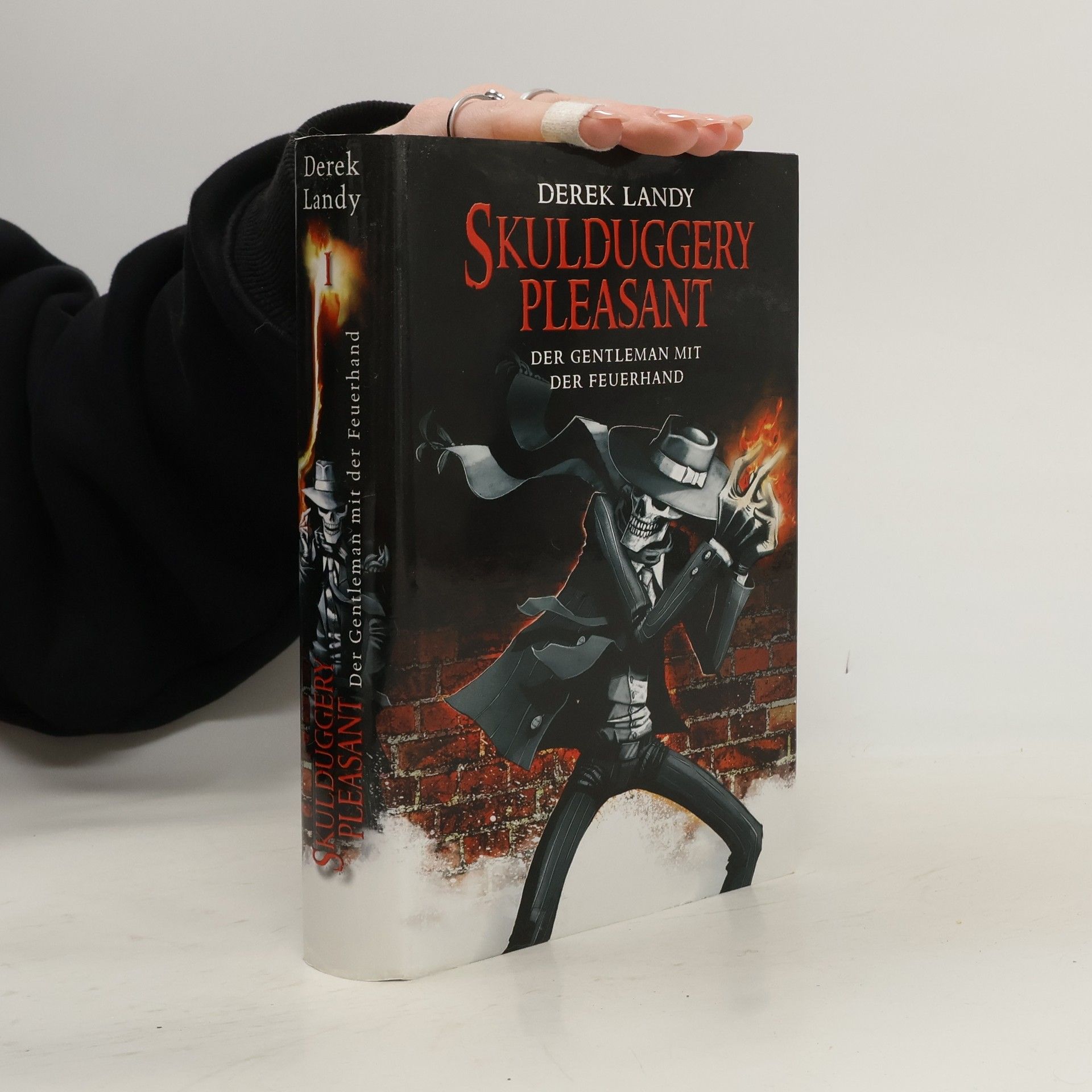 Derek Landy Skulduggery Pleasant: Der Gentleman mit der Feuerhand