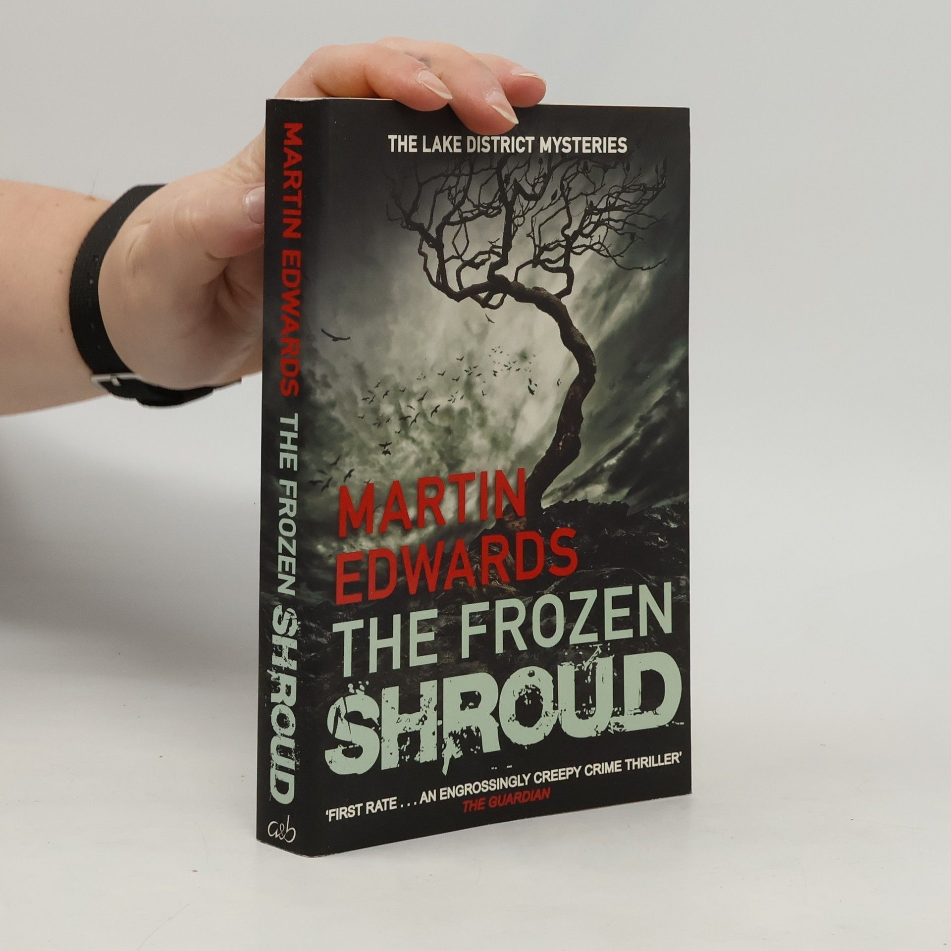 Martin Edwards The Frozen Shroud