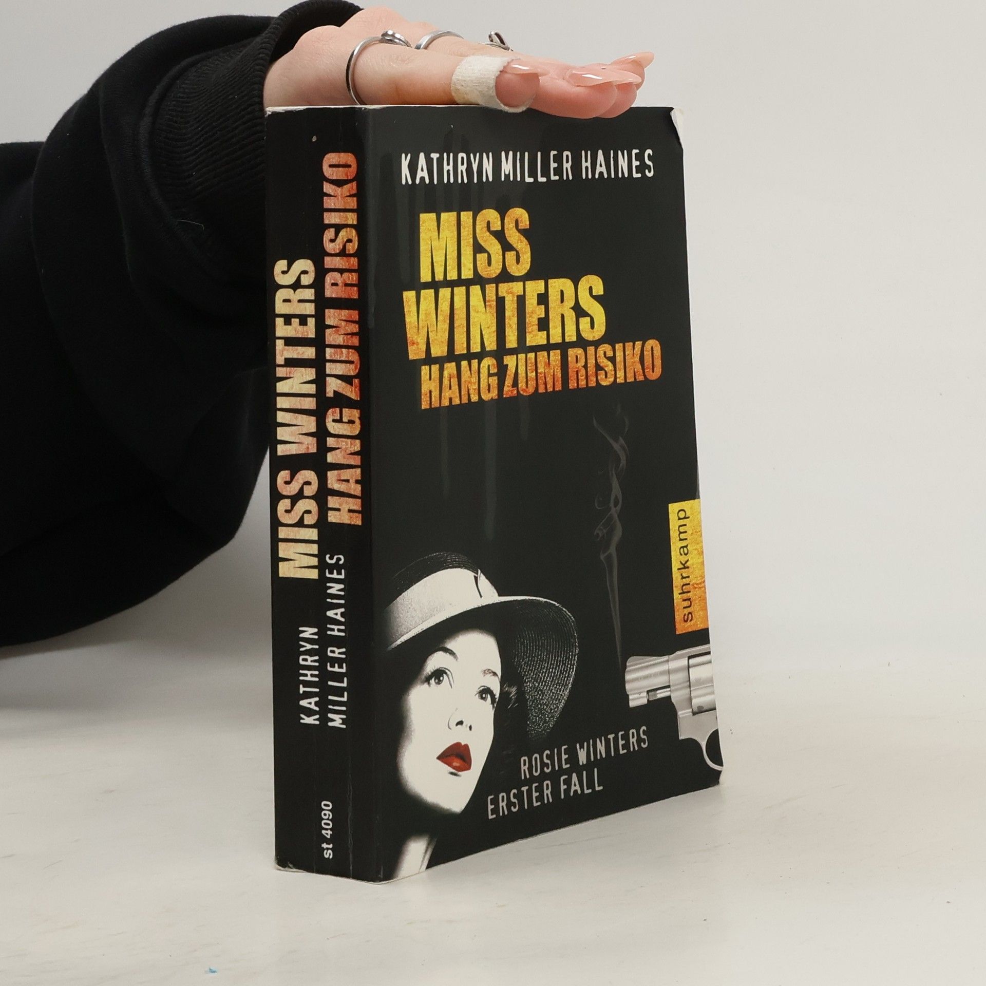 Kathryn Miller Haines Miss Winters Hang zum Risiko