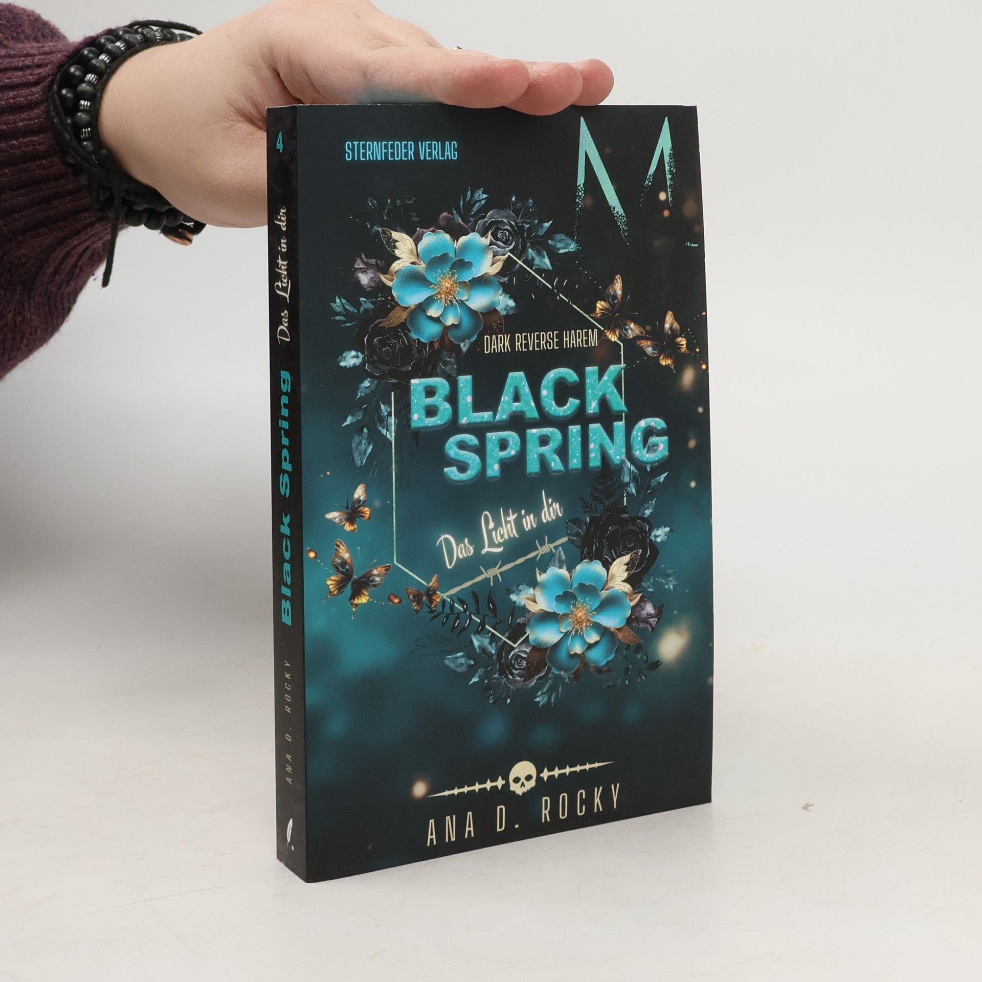 Ana D. Rocky Black Spring