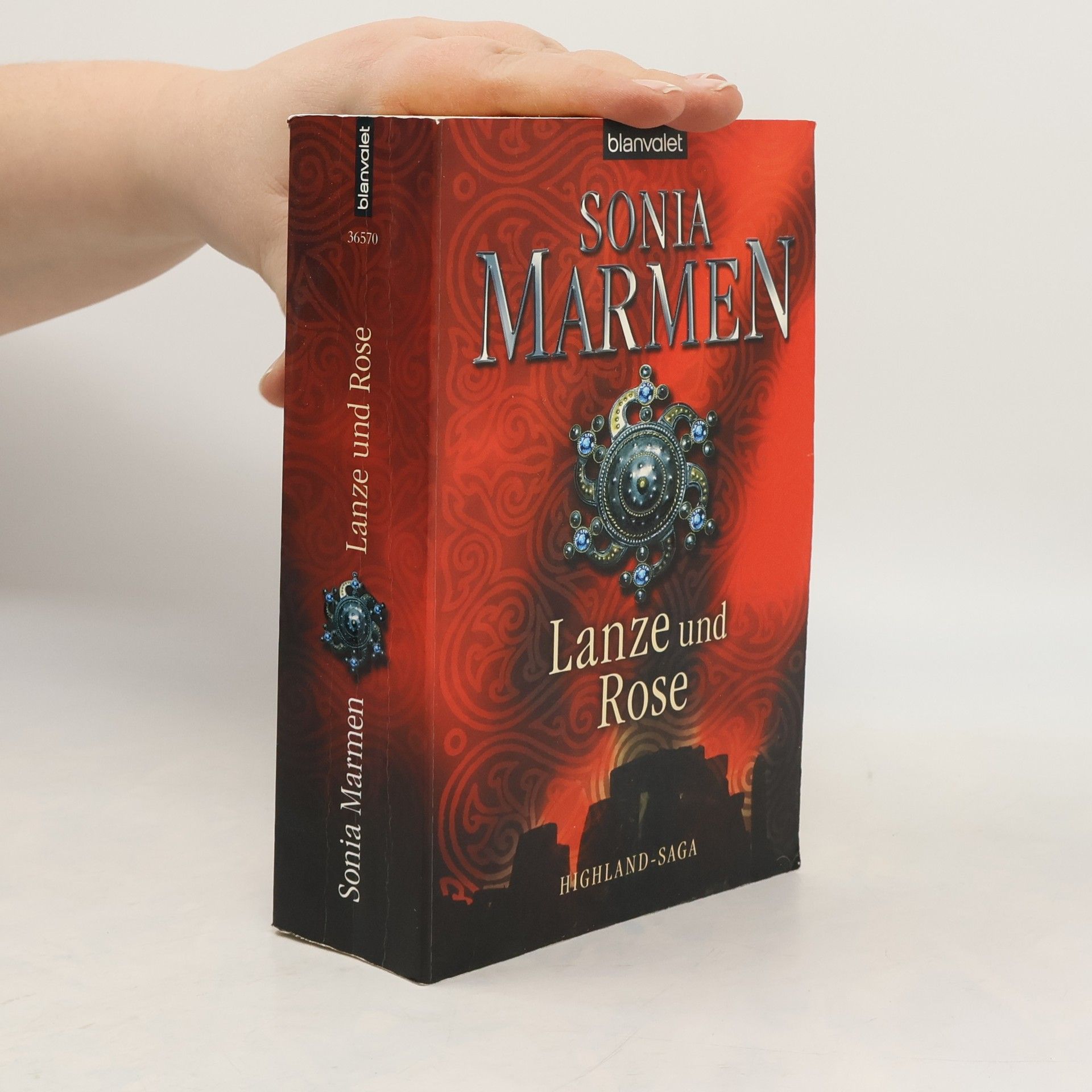 Sonia Marmen Lanze und Rose