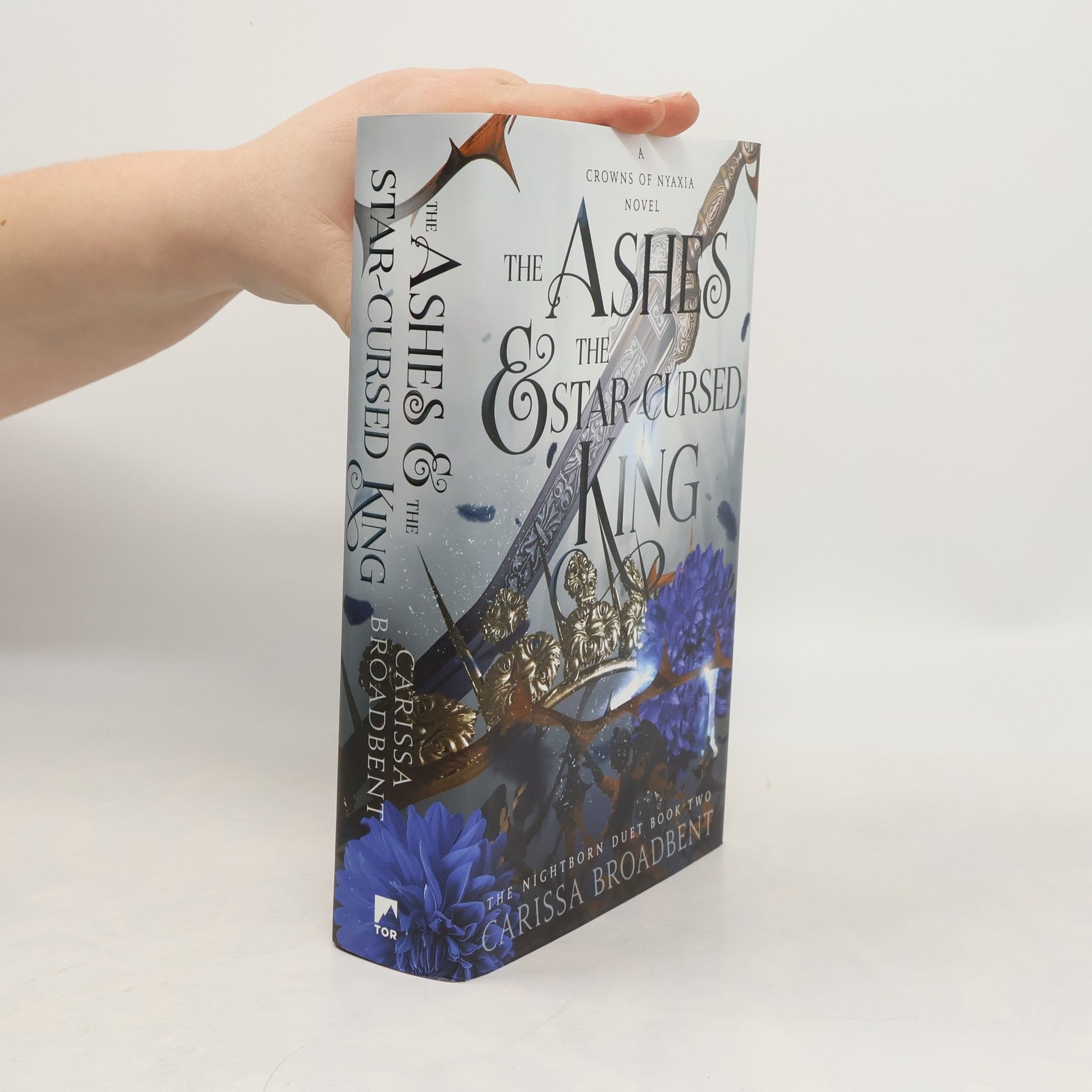 Carissa Broadbent The Ashes and the Star-Cursed King