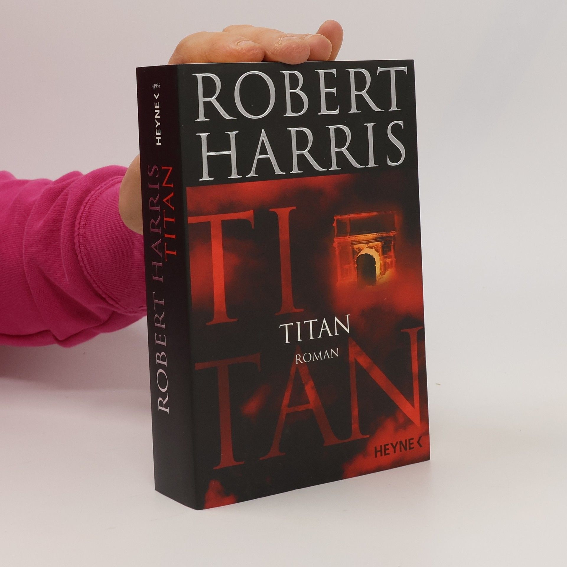 Robert Harris Titan