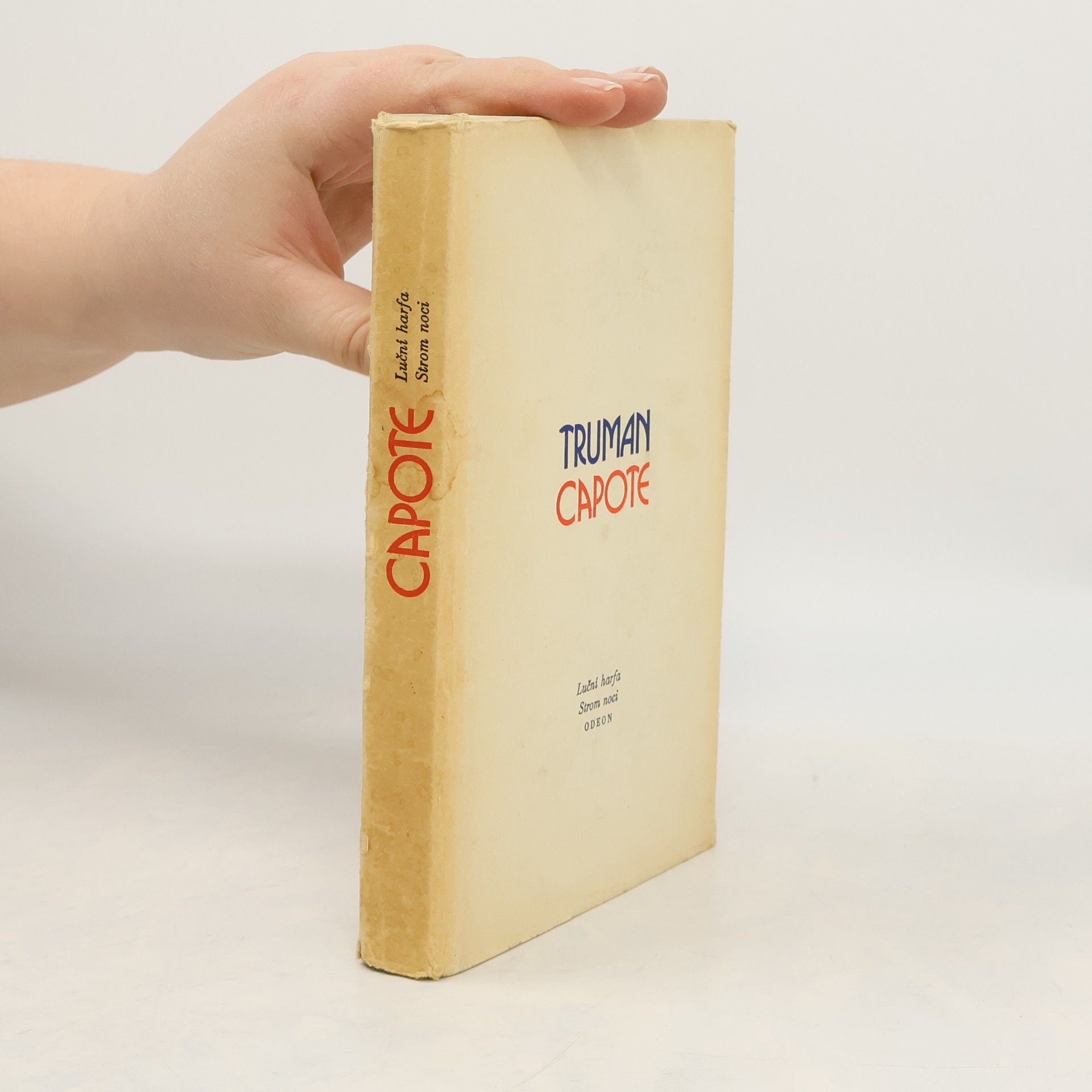 Truman Capote Luční harfa. Strom noci