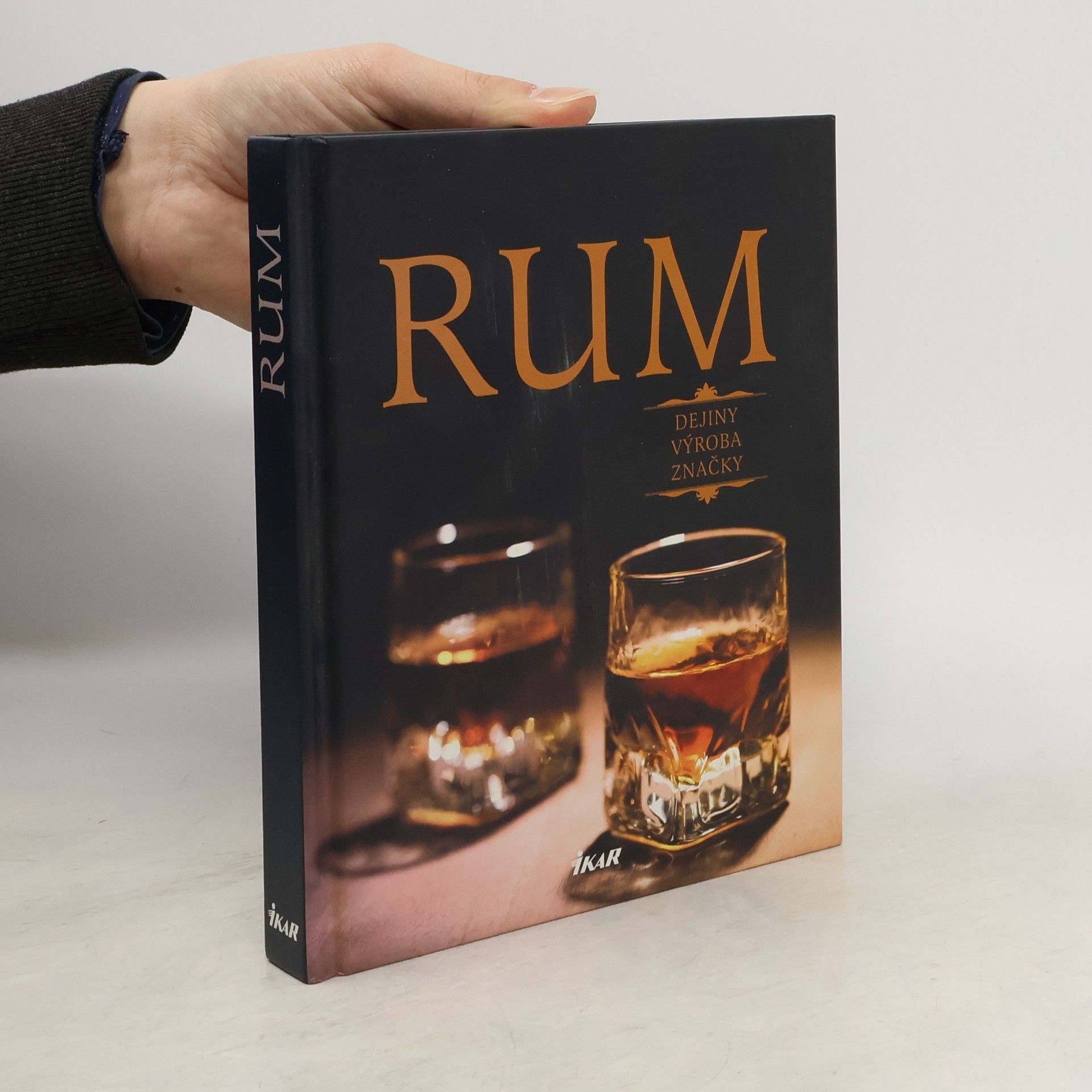 Alena Bezděková Rum