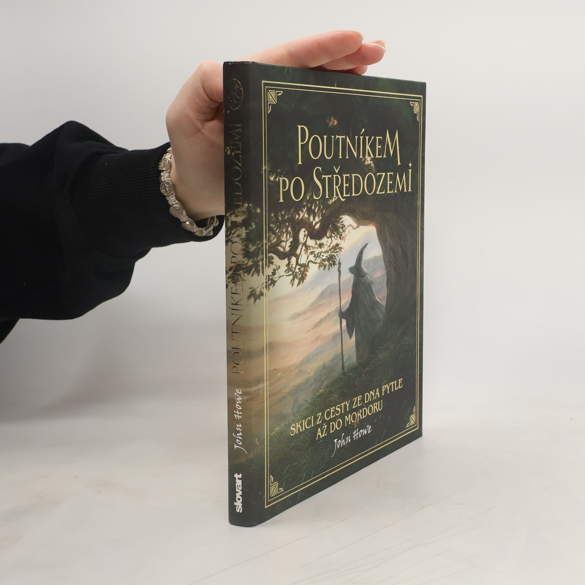 John Howe Poutníkem po Středozemi : skici z cesty ze Dna Pytle až do Mordoru