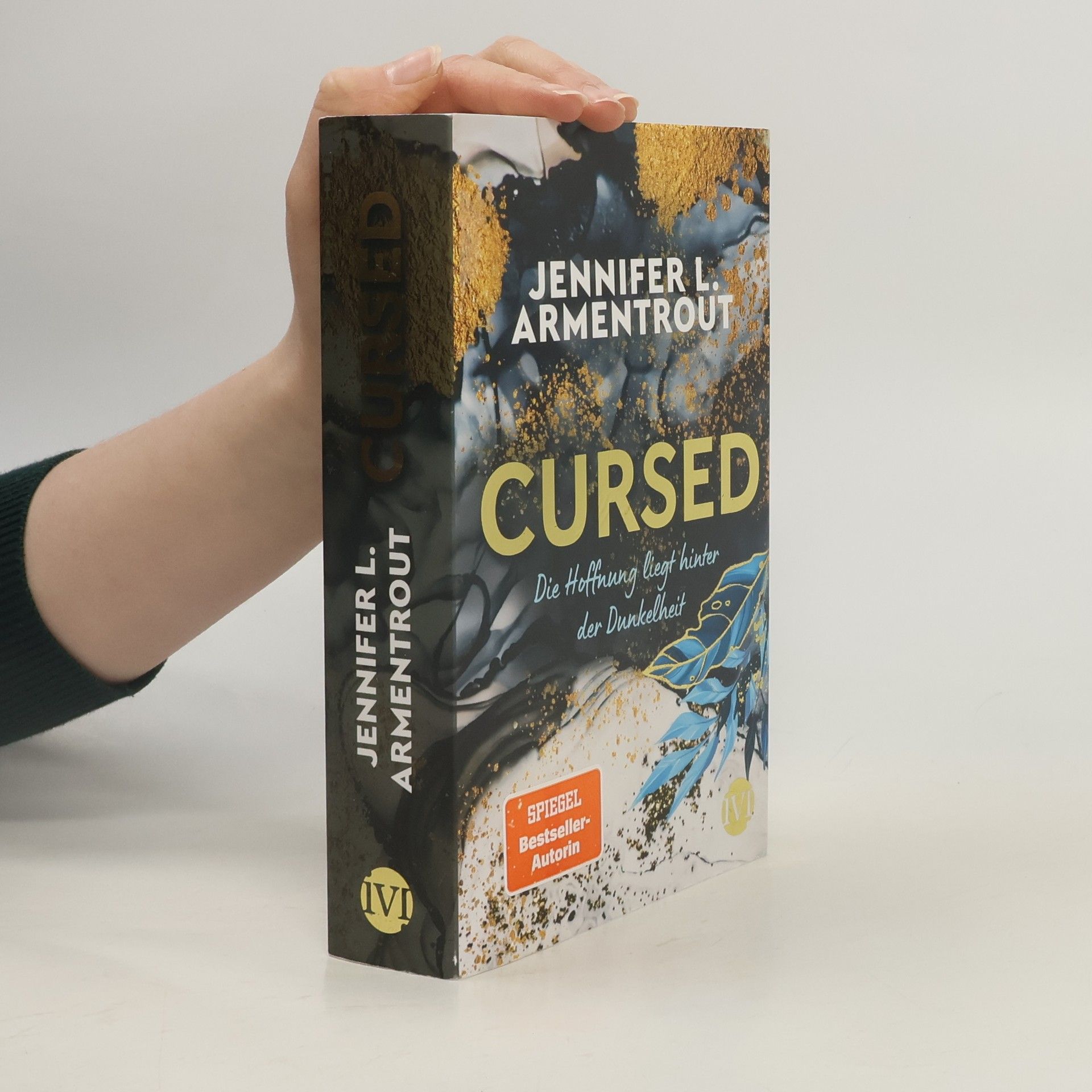 Jennifer Armentrout Cursed. Die Hoffnung liegt hinter der Dunkelheit