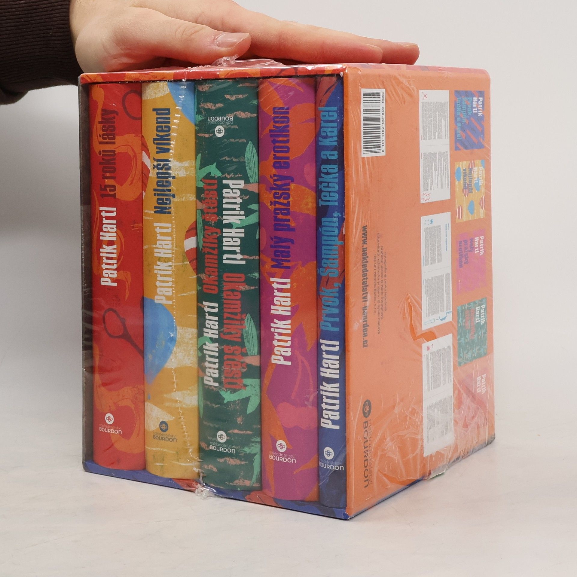 Patrik Hartl Okamžiky štěstí. Prvok, šampón, tečka a Karel. Malý pražský erotikon. Nejlepší víkend. 15 roků lásky