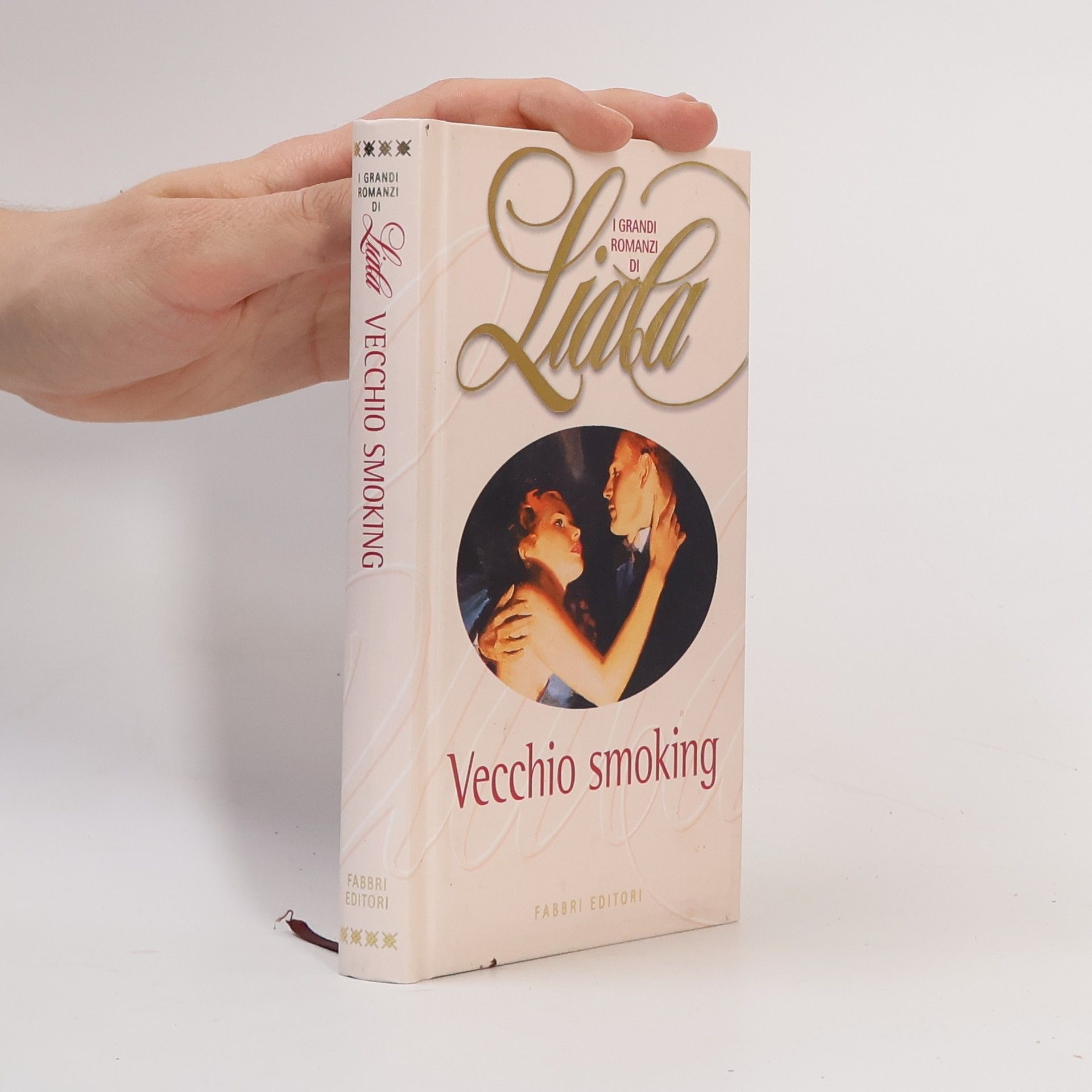 Liala Vecchio smoking