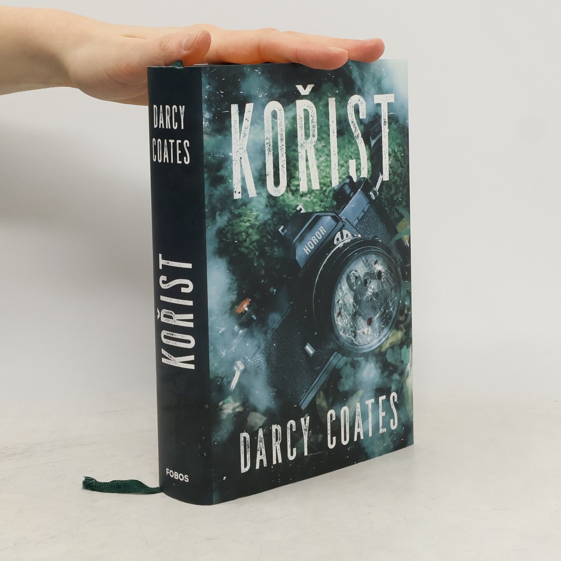 Darcy Coates Kořist