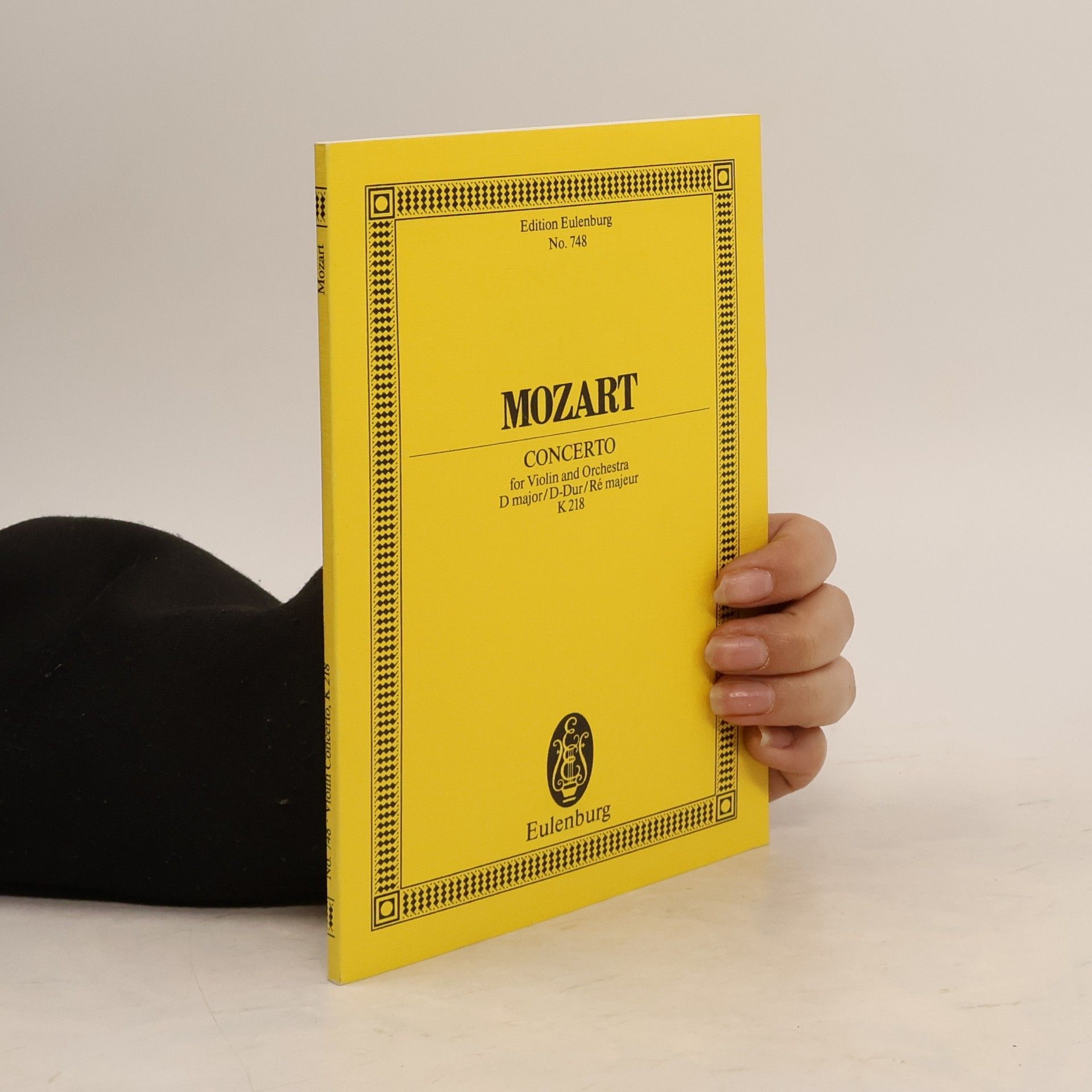 Wolfgang Amadeus Mozart Mozart Concerto No. 748