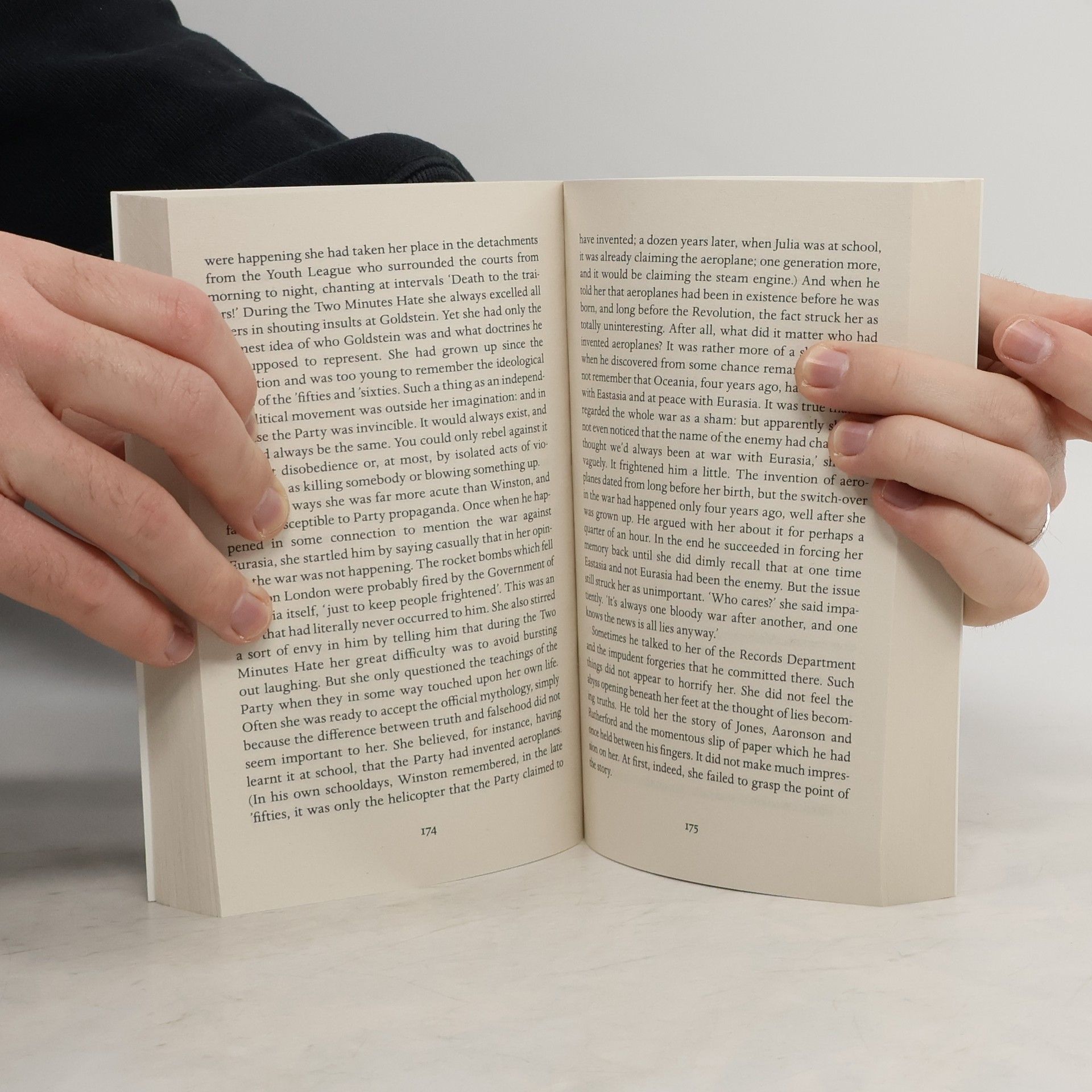George Orwell Nineteen Eighty-Four