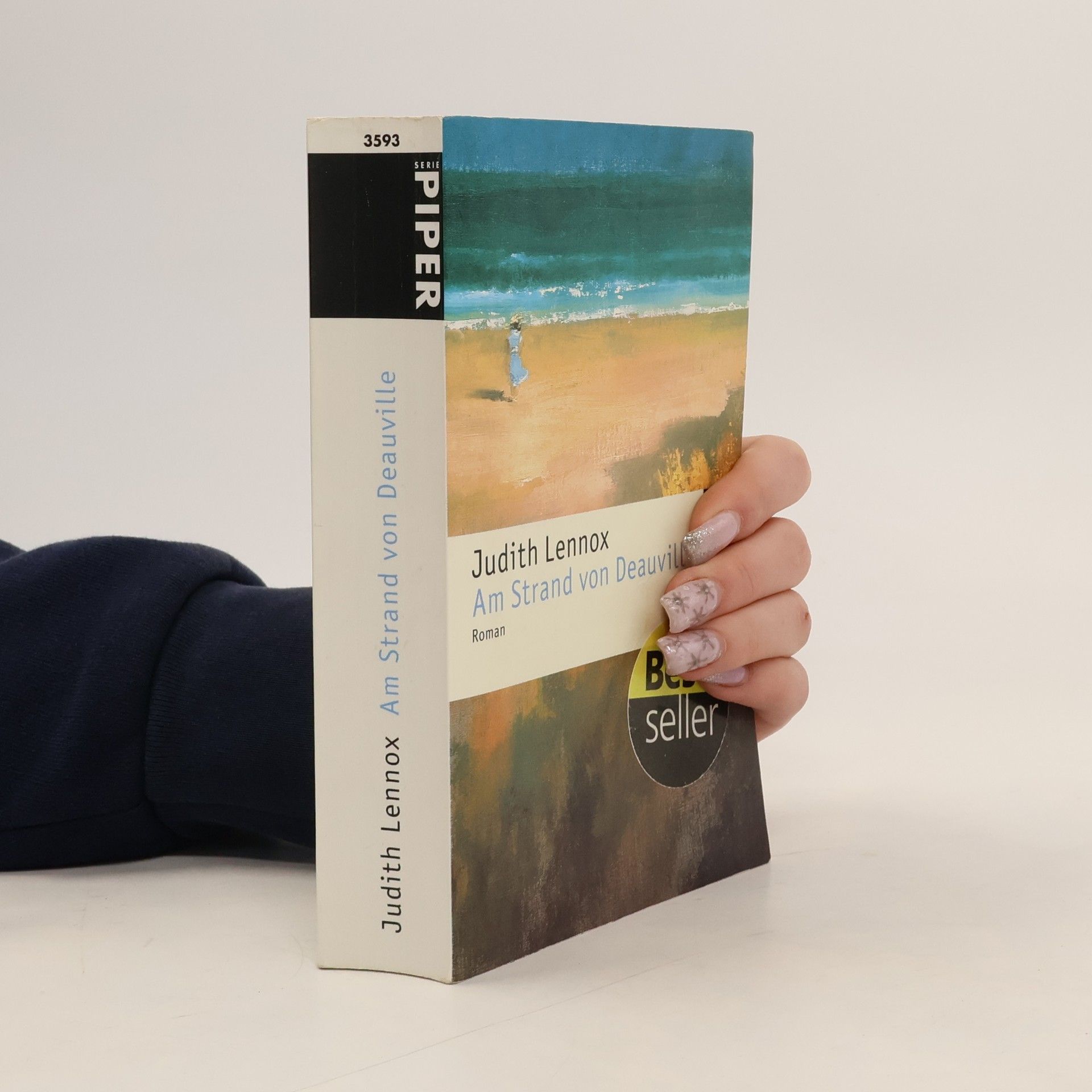 Judith Lennox Am Strand von Deauville