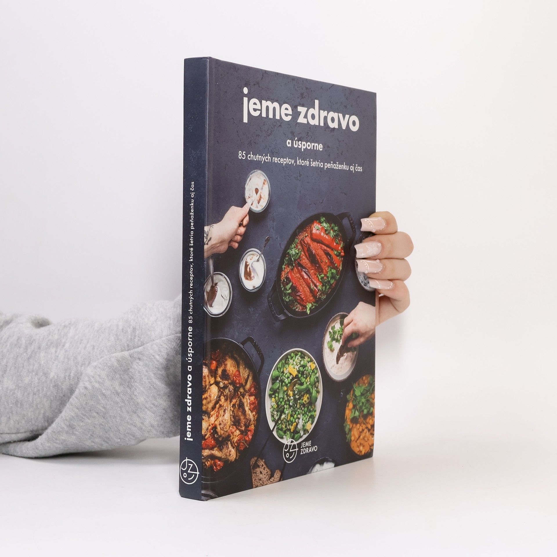 AA.VV. Jeme zdravo a úsporne