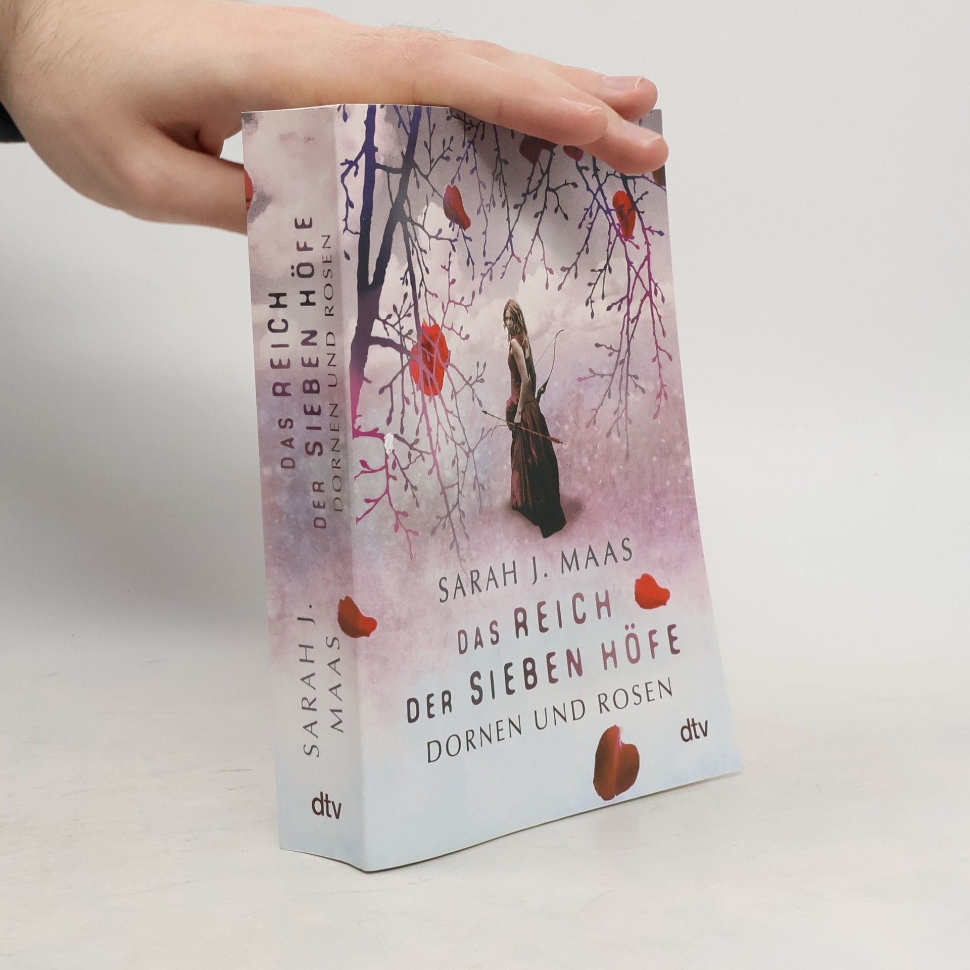 Sarah J. Maas Das Reich der sieben Höfe. Dornen und Rosen