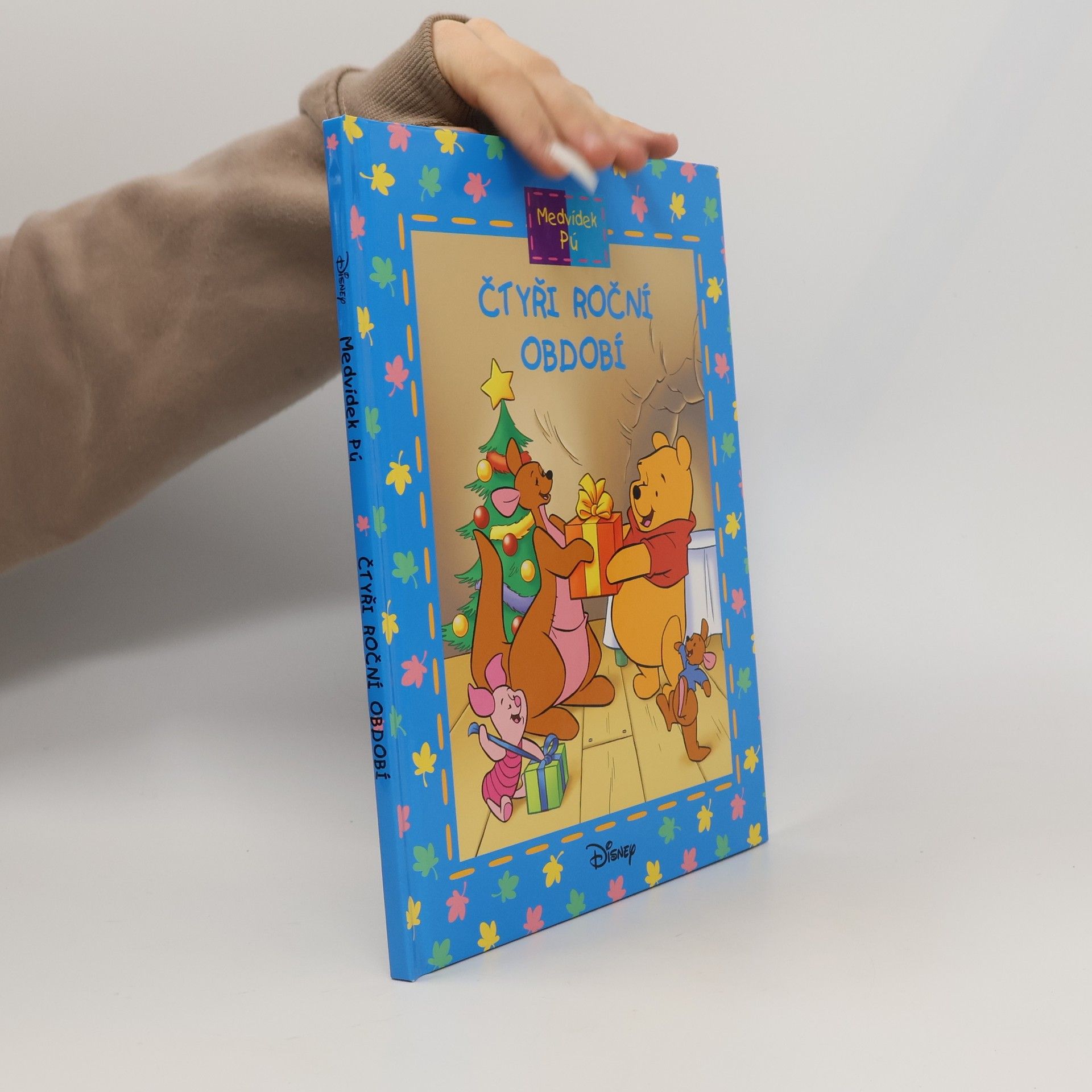 Ysenda Maxtone Graham Medvídek Pú. Čtyři roční období