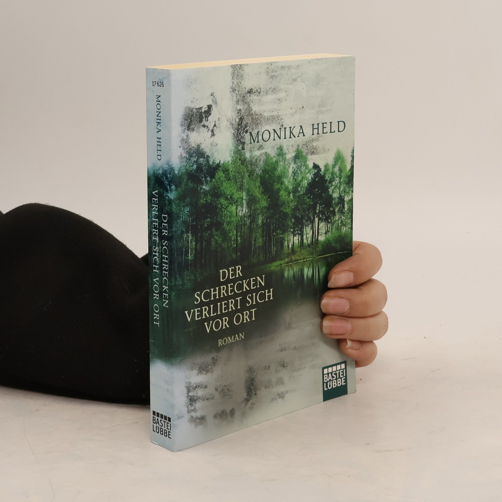 Monika Held Der Schrecken verliert sich vor Ort