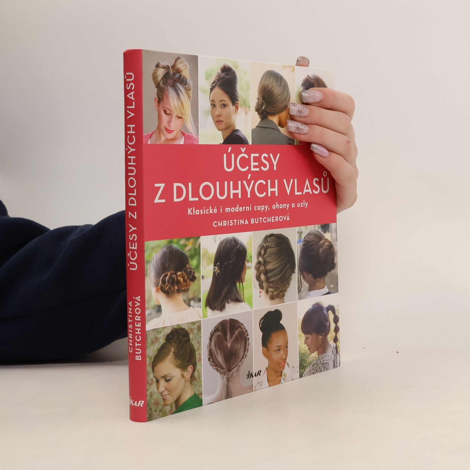 Christina Butcher Účesy z dlouhých vlasů