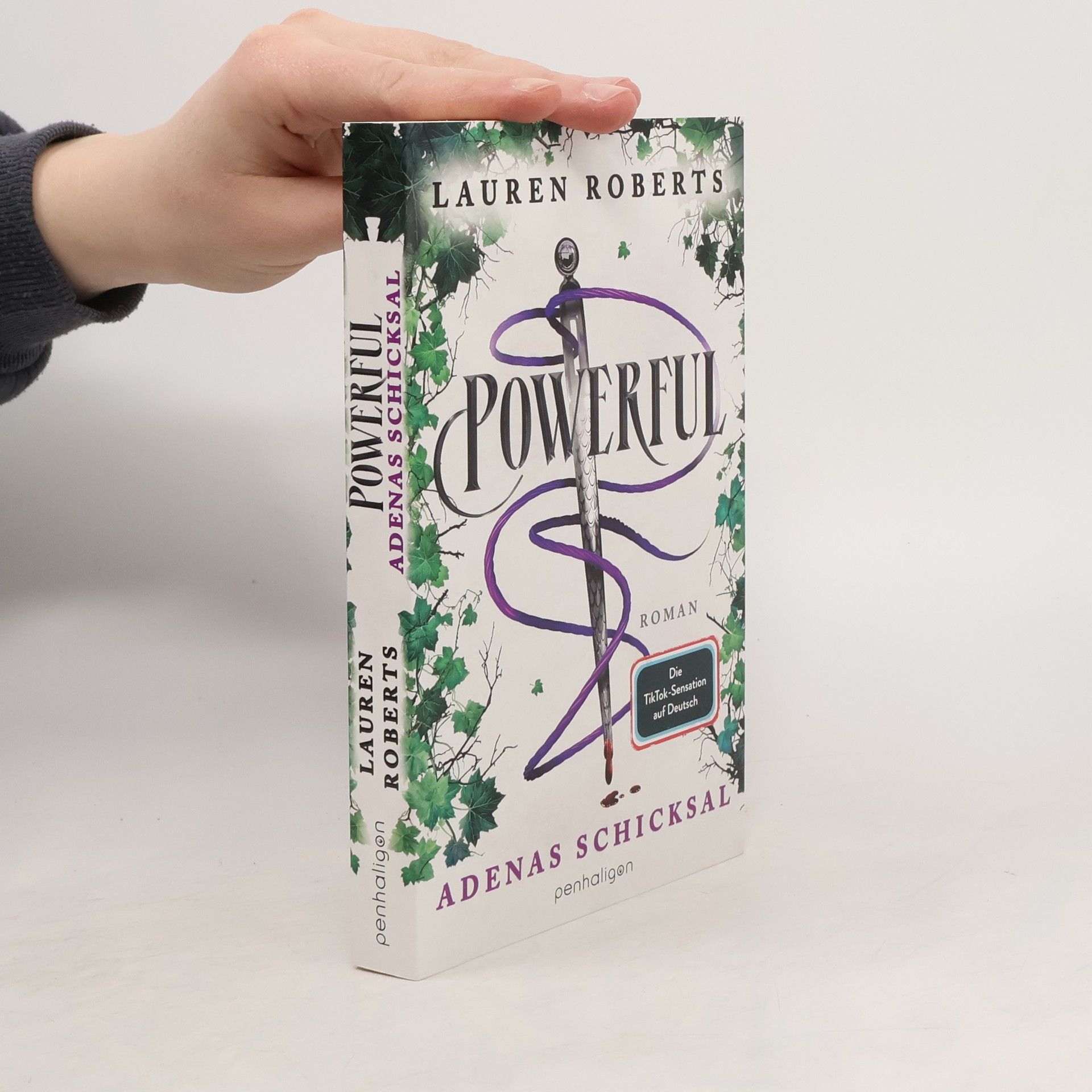 Powerful - Adenas Schicksal