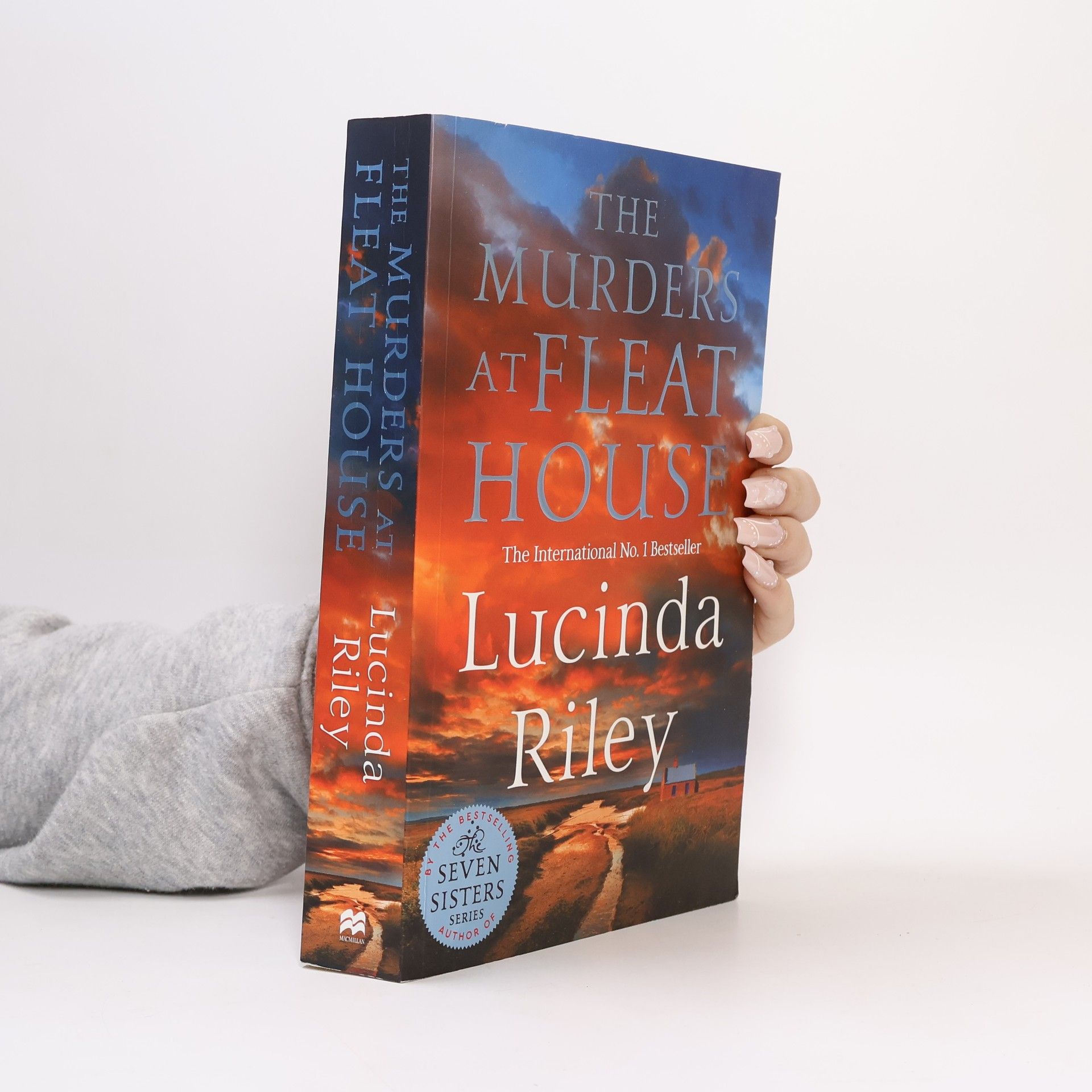 Lucinda Riley The Murders at Fleat House