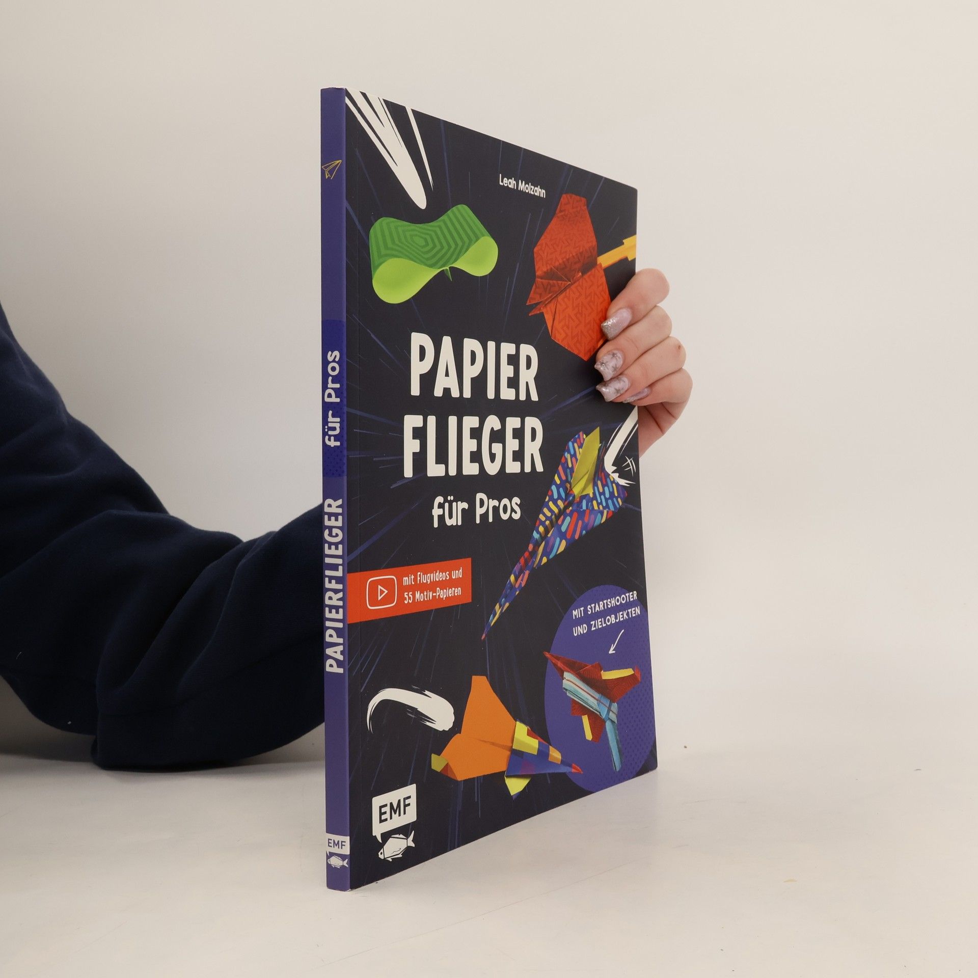 Leah Molzahn Papierflieger für Pros