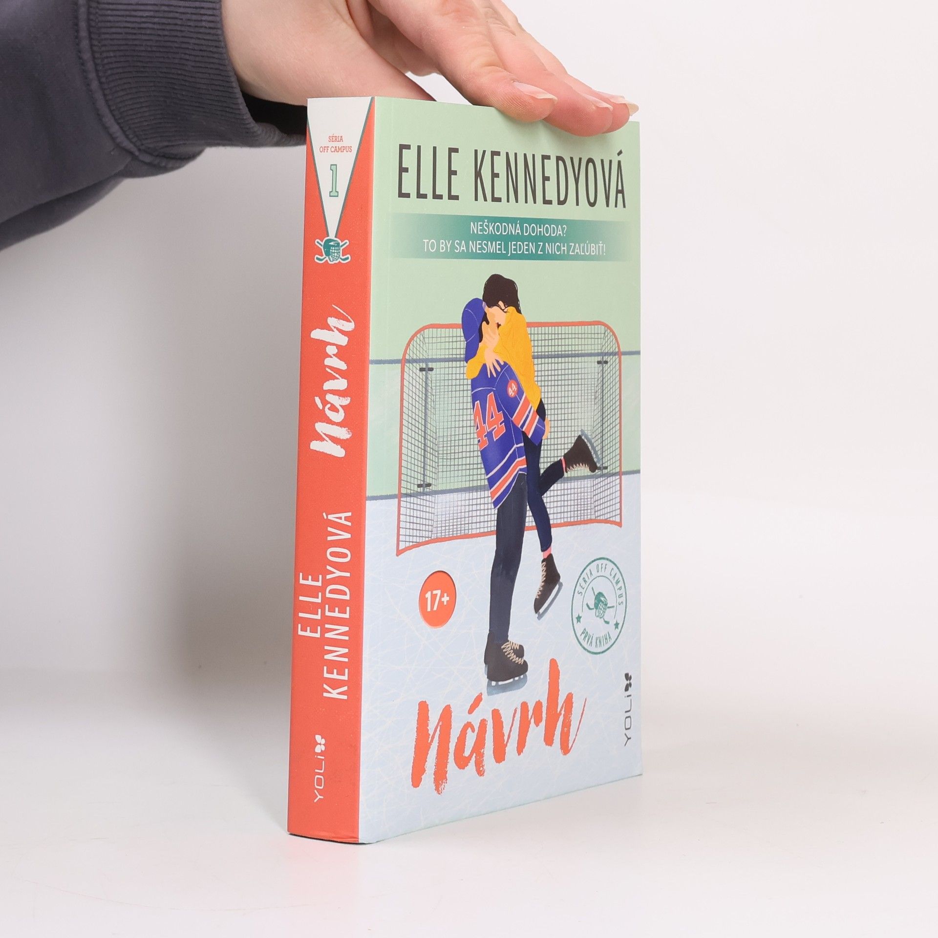 Séria Off Campus - 1: Návrh