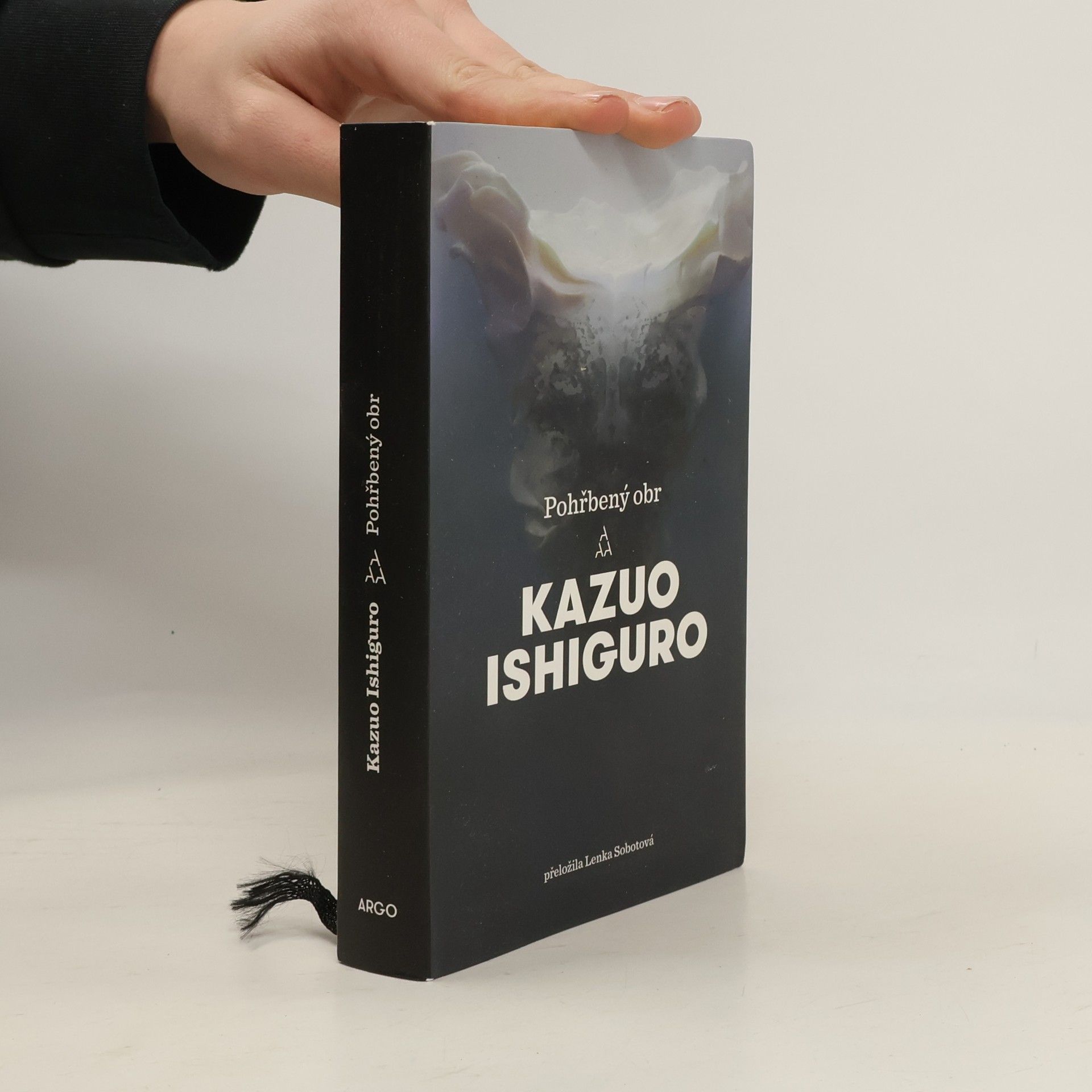 Kazuo Ishiguro Pohřbený obr