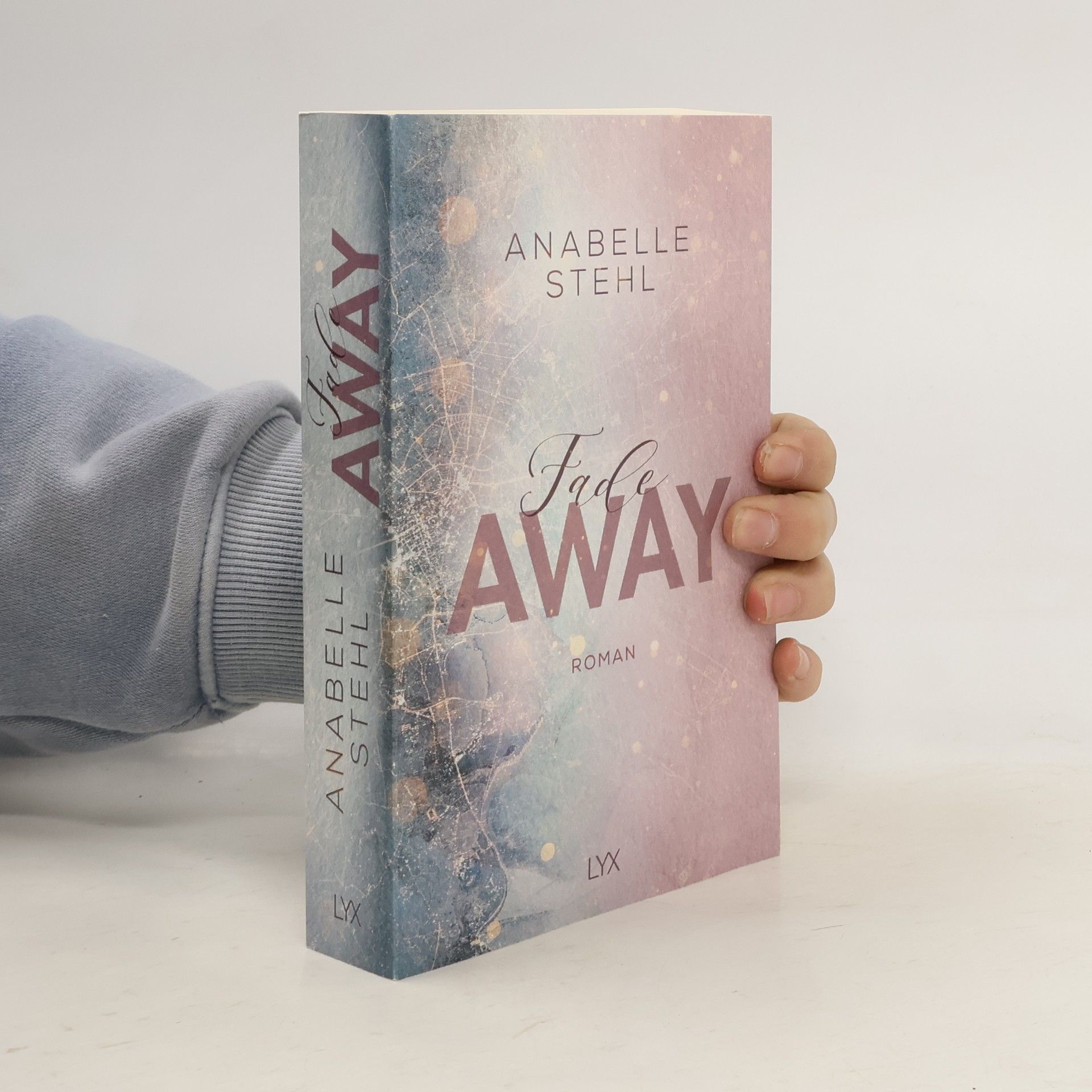 Anabelle Stehl Fadeaway