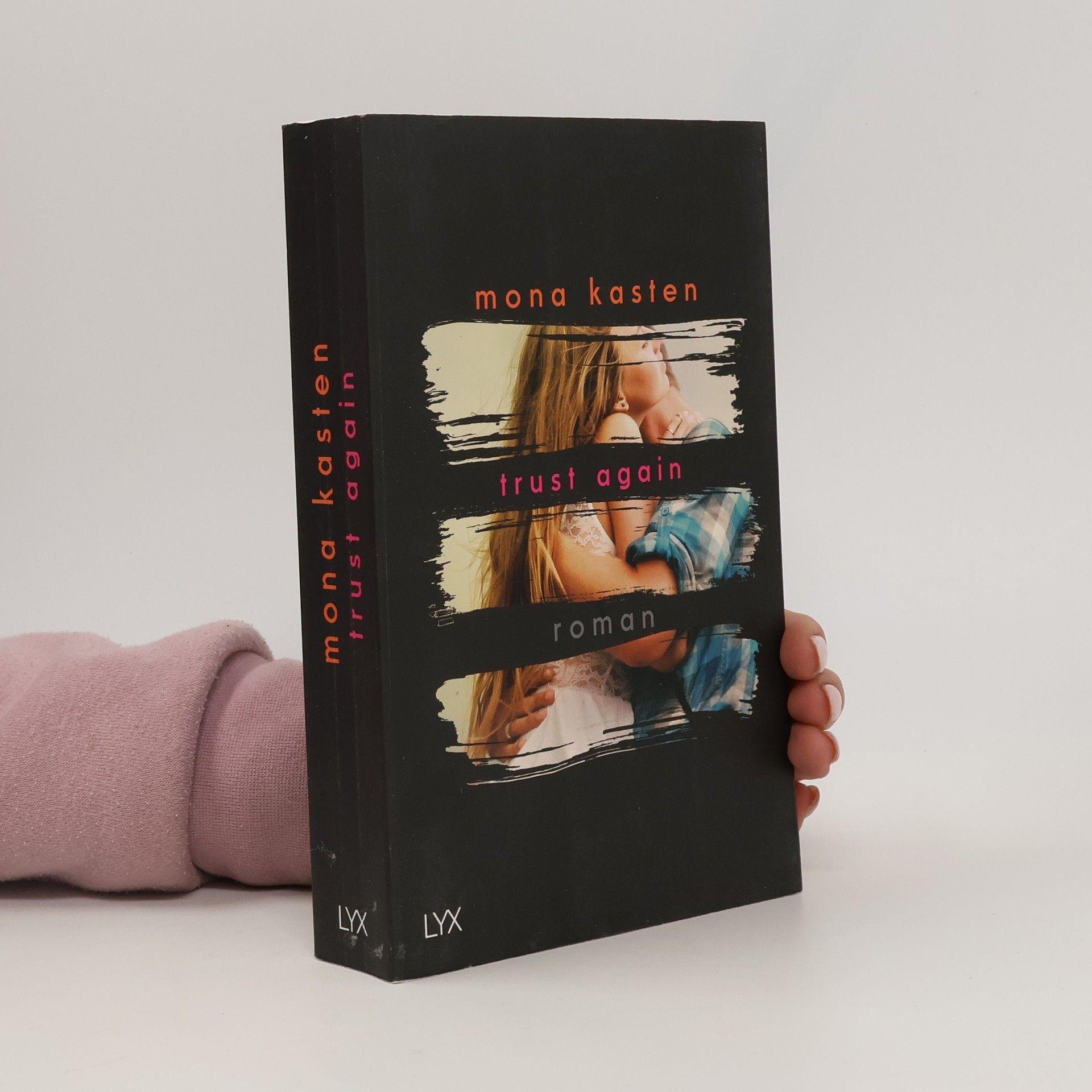 Mona Kasten Trust again