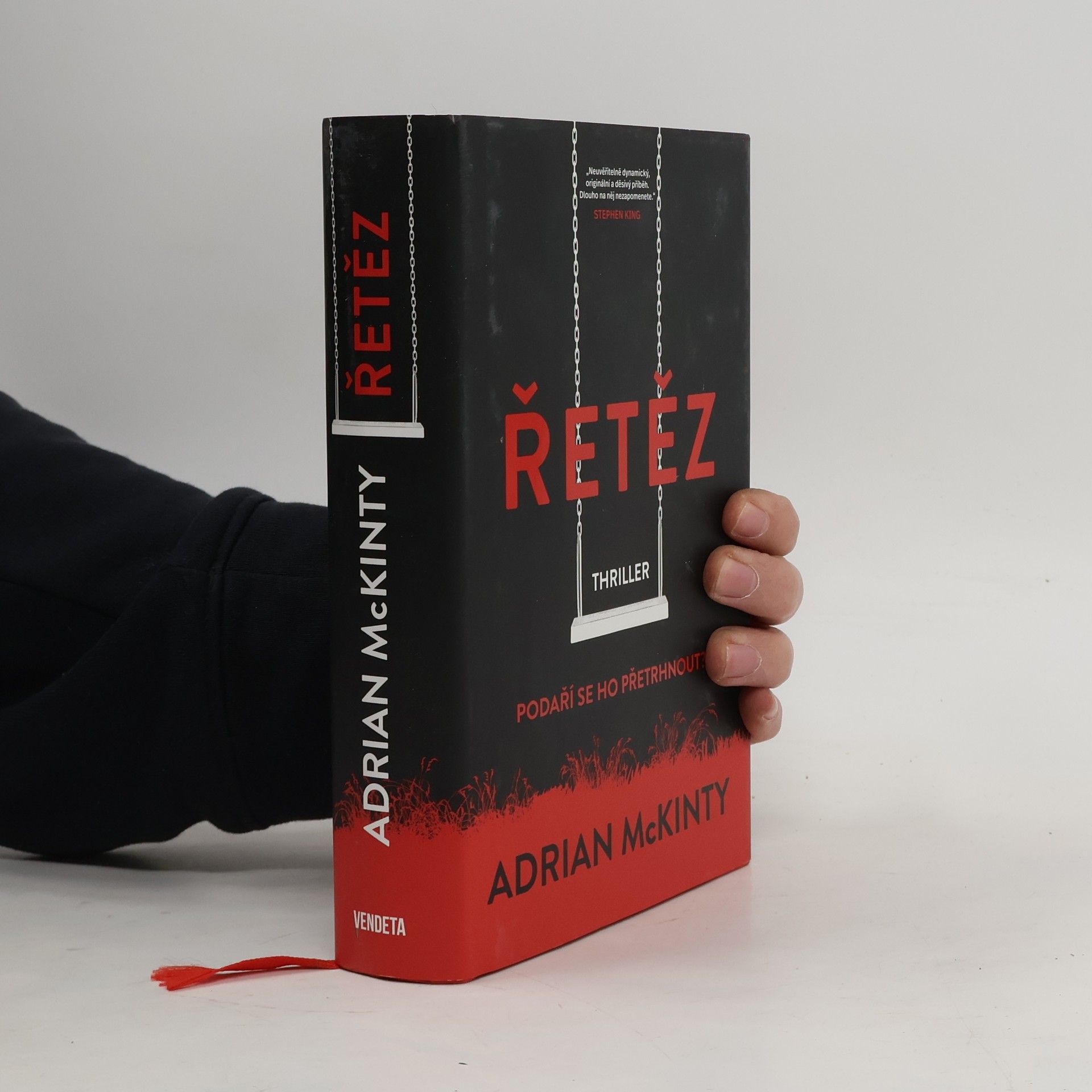 Adrian McKinty Řetěz