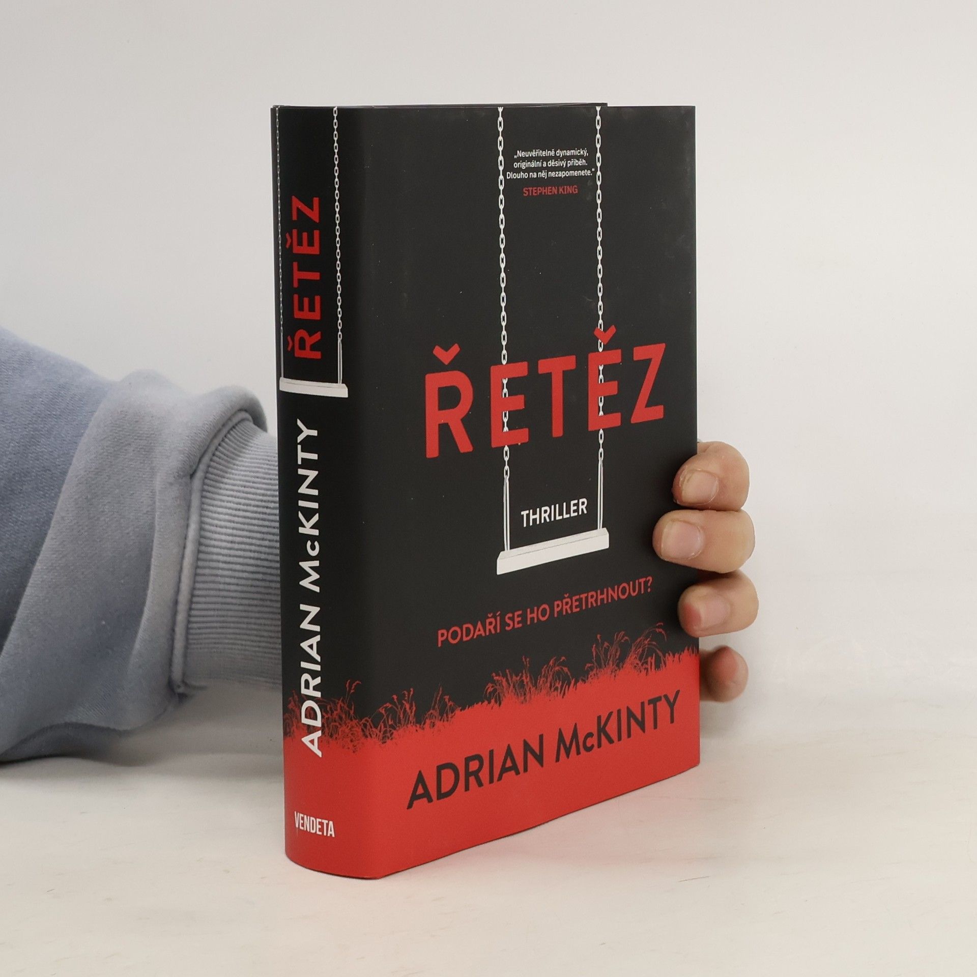 Adrian McKinty Řetěz