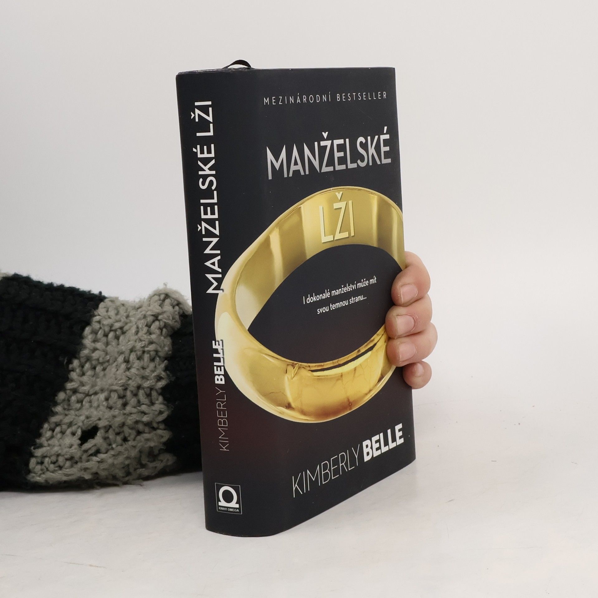 Kimberly Belle Manželské lži