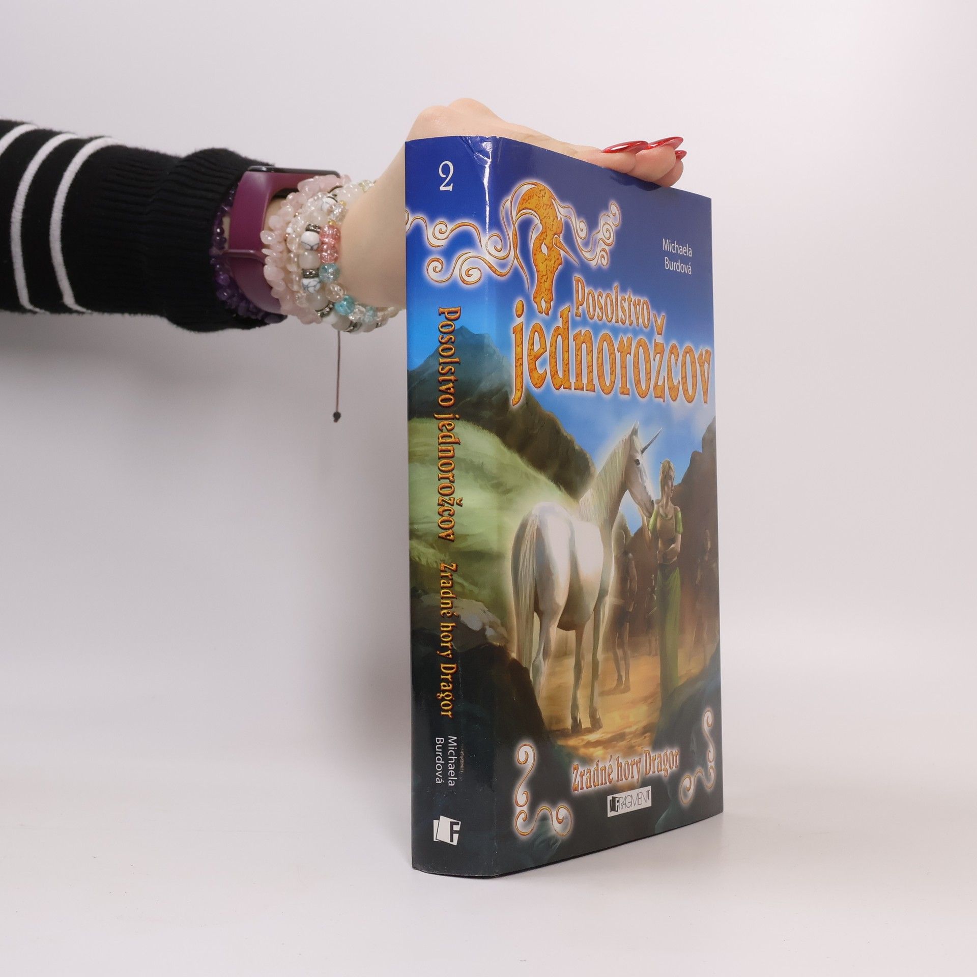 Michaela Burdová Posolstvo Jednorožcov 2: Zradné hory Dragor