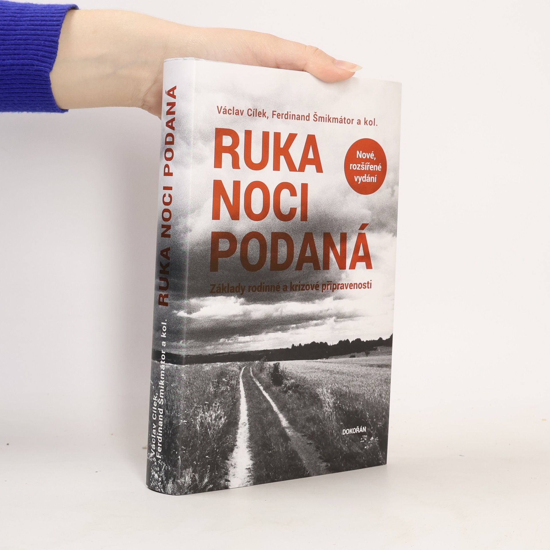 Václav Cílek Ruka noci podaná - Základy rodinné a krizové připravenosti